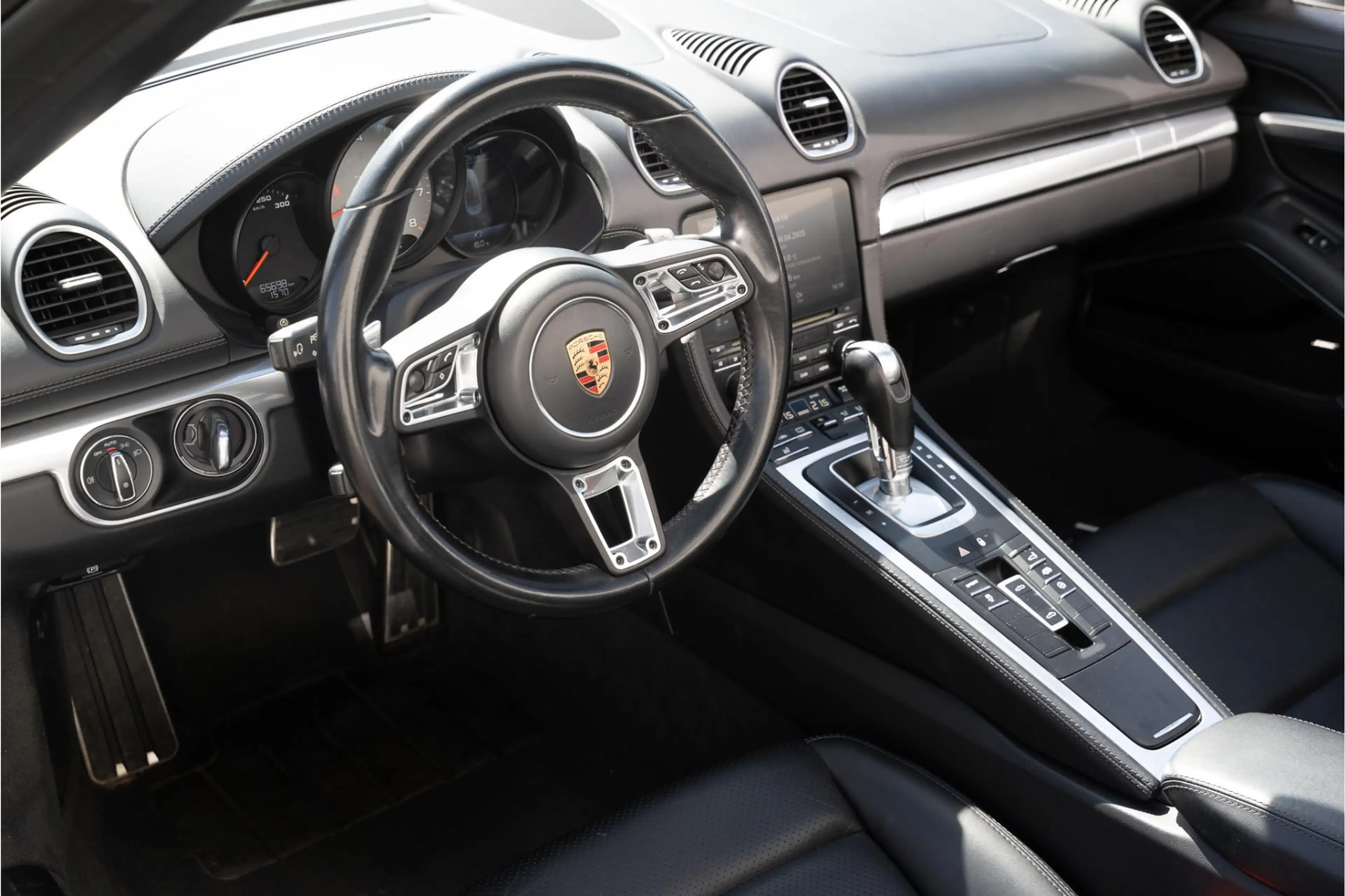 Porsche 718 Boxster 2.5 S — photo 24