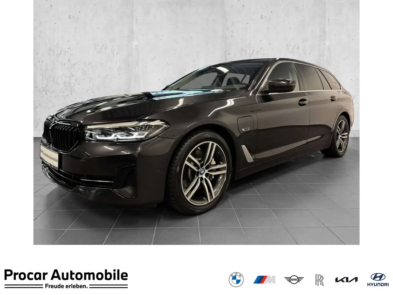 BMW 530 e Touring LMR SZH PDC LC PROF. STHZ