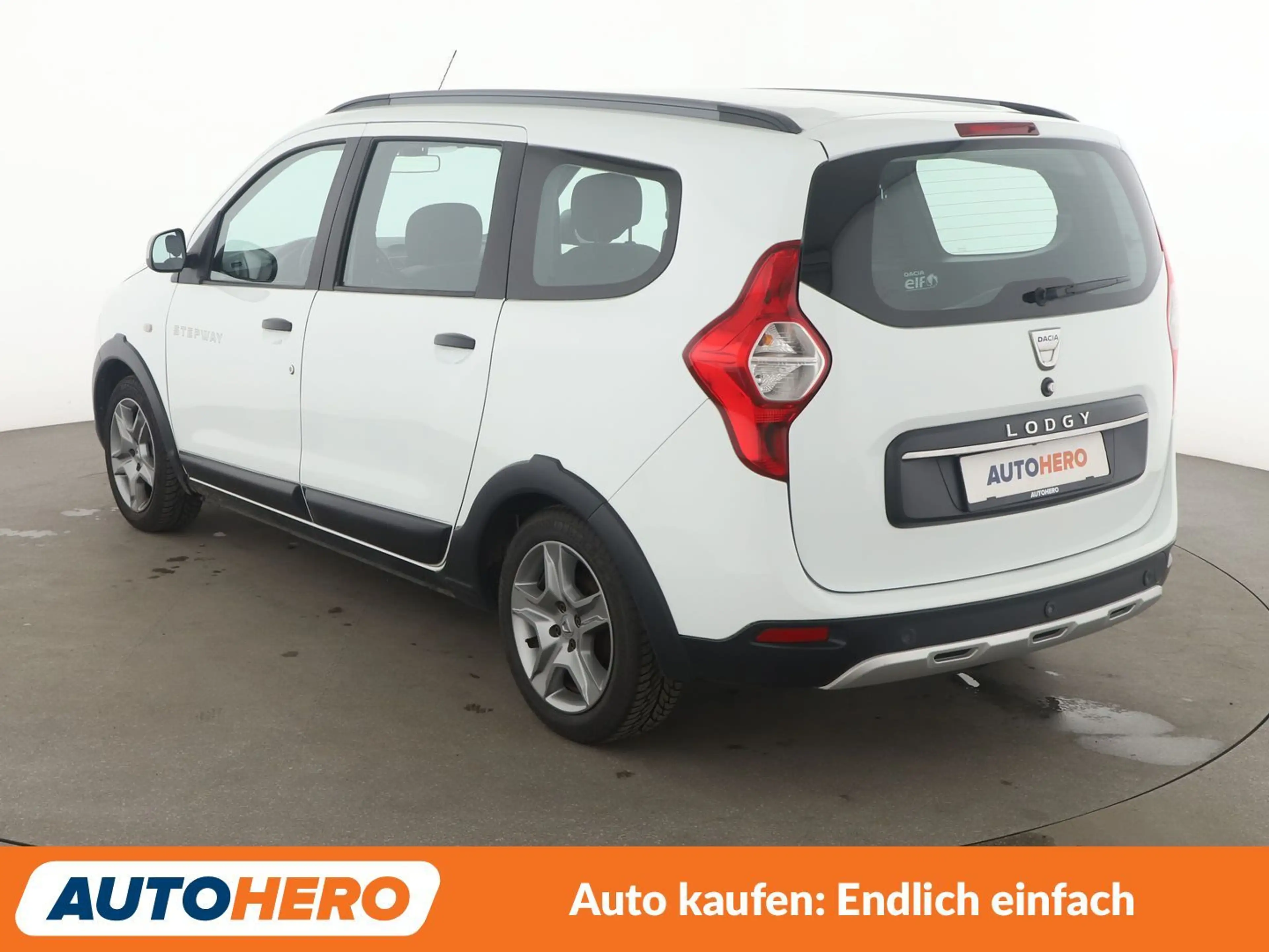 Dacia Lodgy 1.6 SCe Stepway*NAVI*PDC*SHZ*AHK*KLIMA*TEMPO* — photo 4