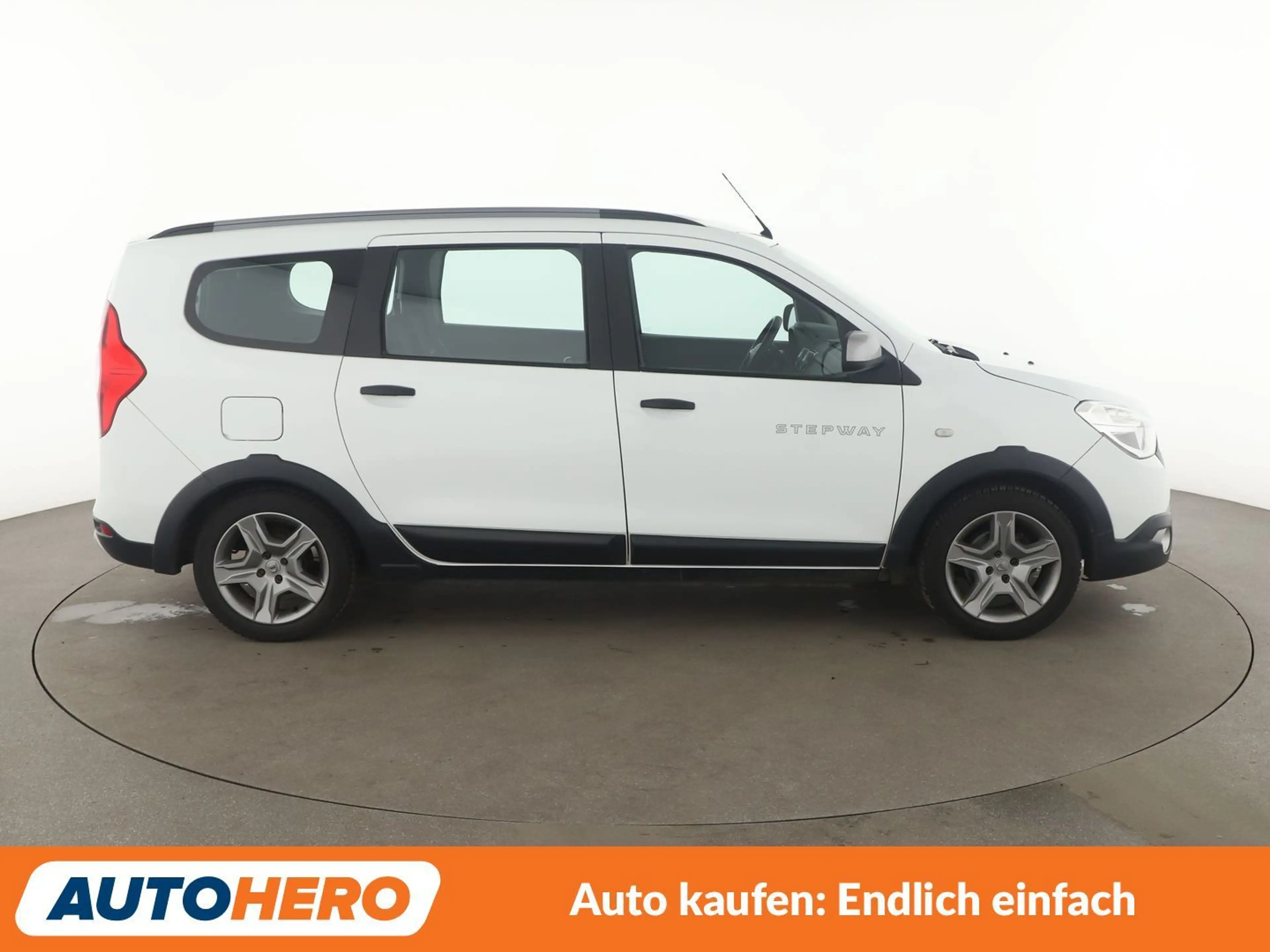 Dacia Lodgy 1.6 SCe Stepway*NAVI*PDC*SHZ*AHK*KLIMA*TEMPO* — photo 7