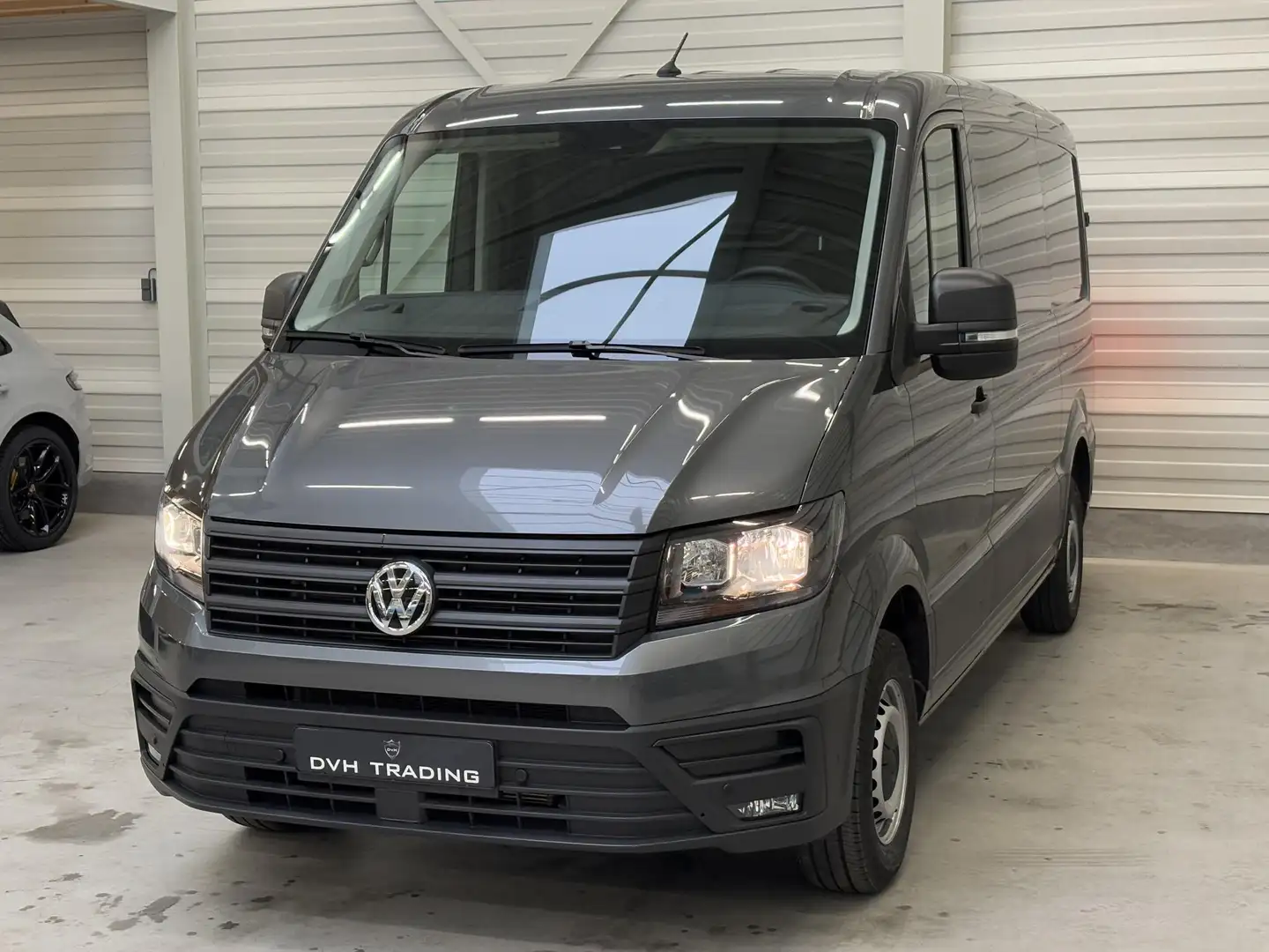 Volkswagen Crafter 30 2.0 TDI L3H2 Highline DSG Volkswagen Crafter 30 Grijs - 2