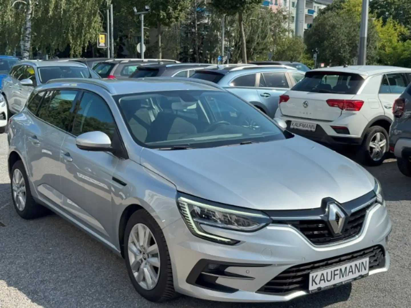 Renault Megane IV Grandtour Business Edition 1.3 TCe 140 EU6d Silber - 1