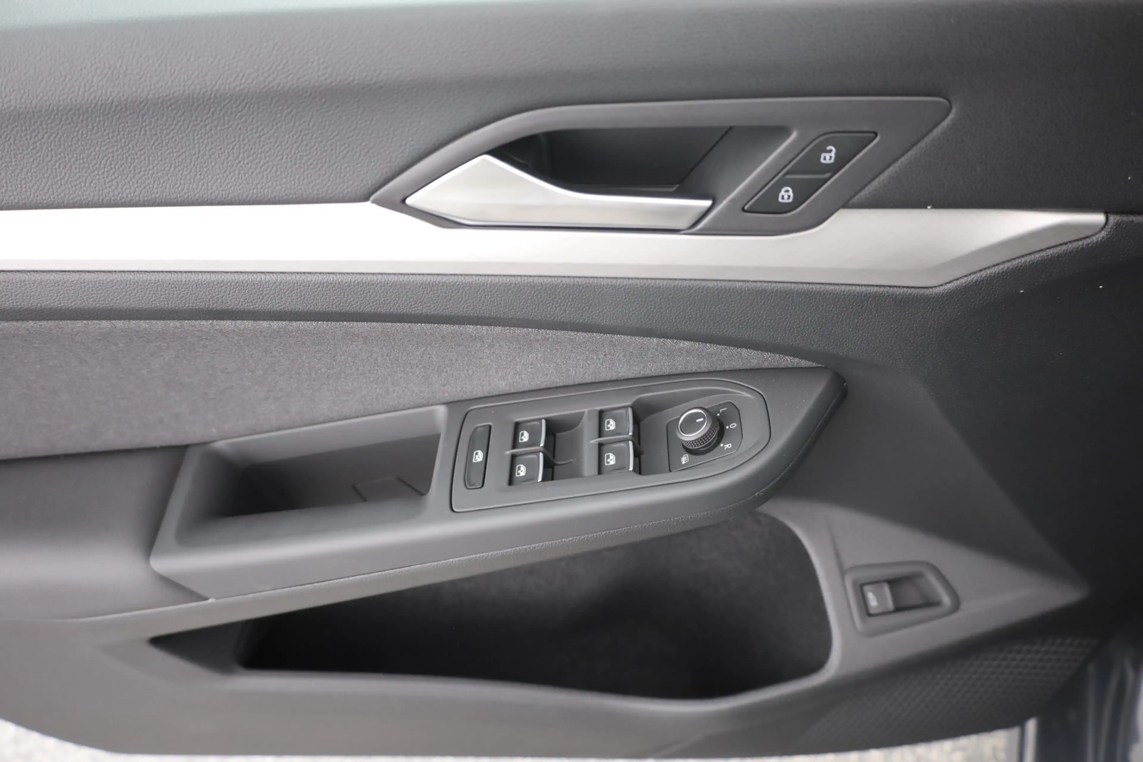 Volkswagen Golf VIII Variant 1.5 TSI LED ACC Kamera — photo 21