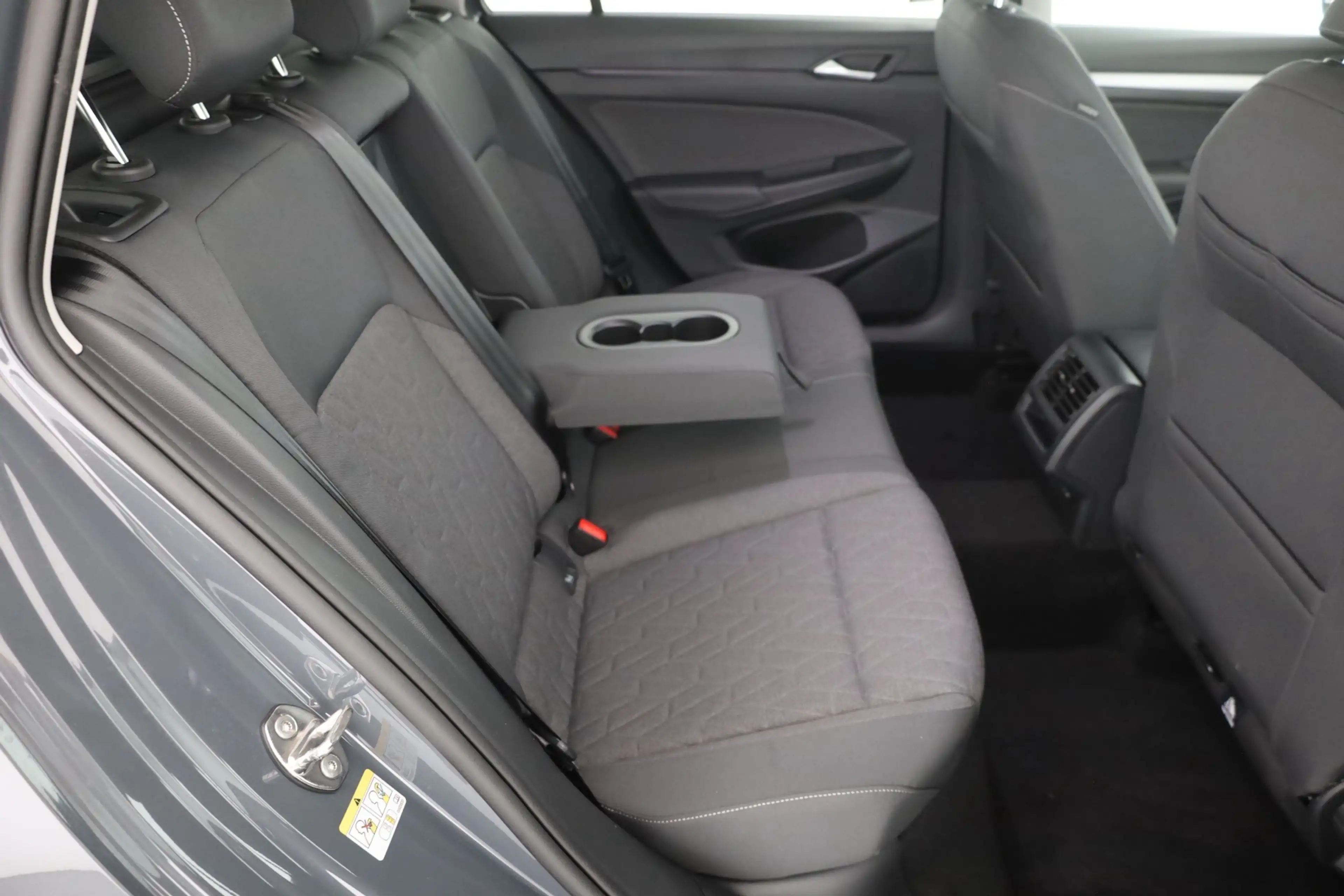 Volkswagen Golf VIII Variant 1.5 TSI LED ACC Kamera — photo 24