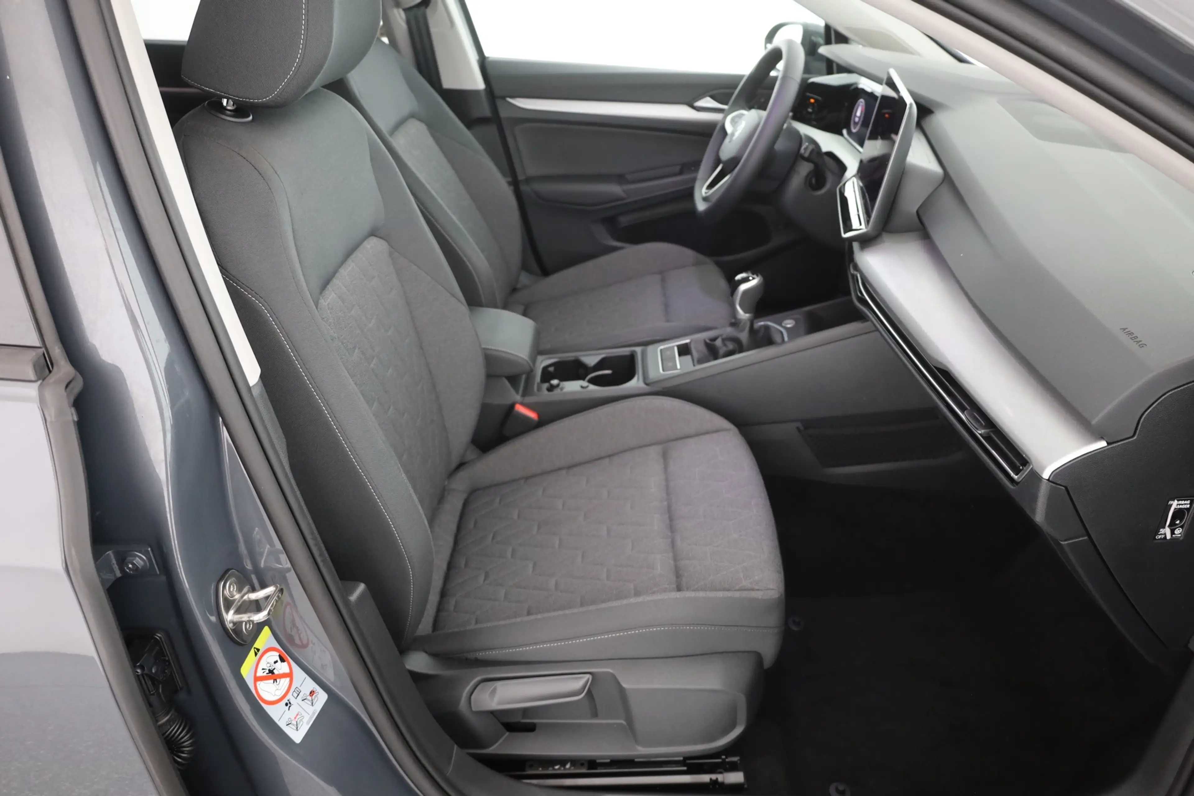 Volkswagen Golf VIII Variant 1.5 TSI LED ACC Kamera — photo 23