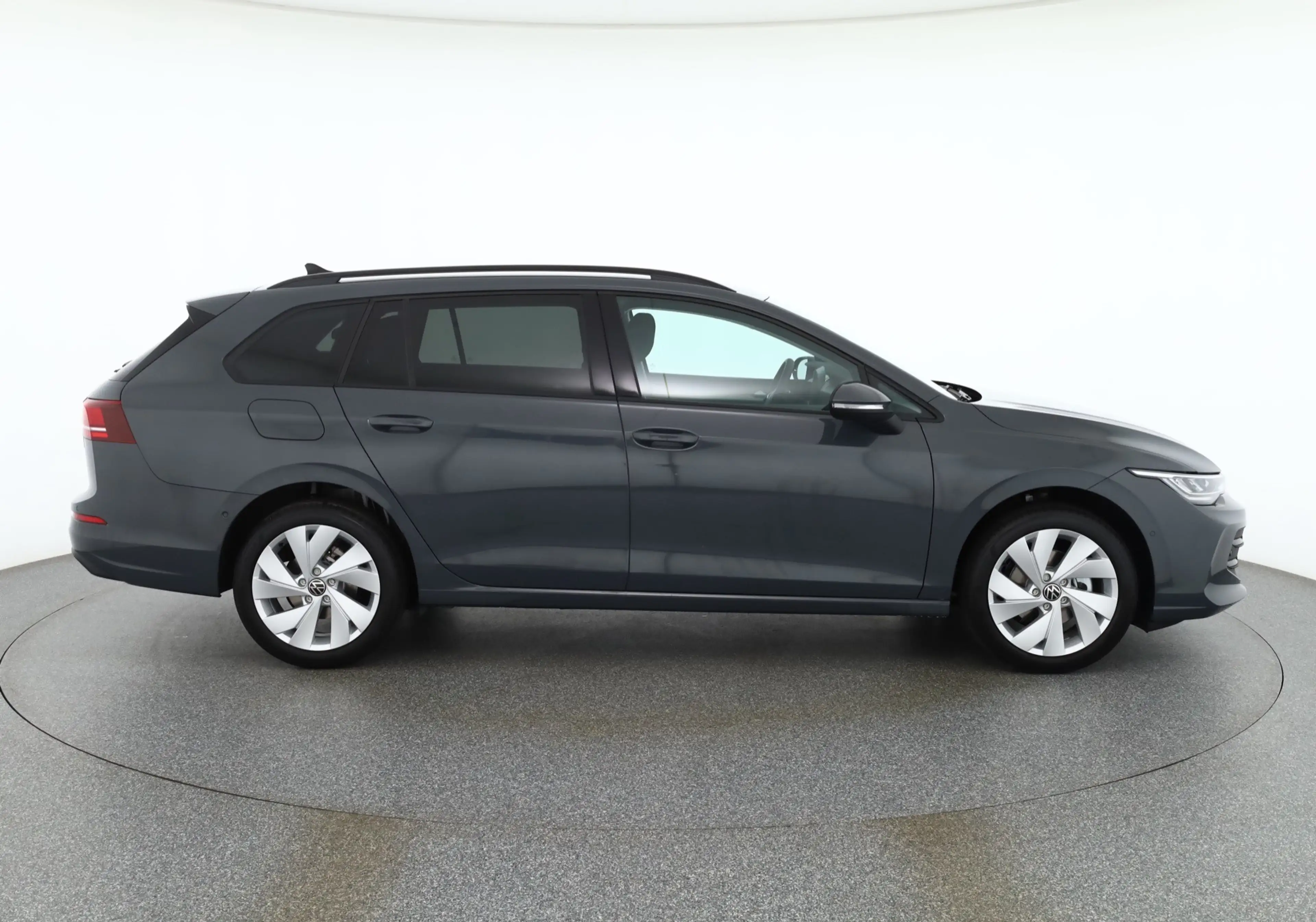 Volkswagen Golf VIII Variant 1.5 TSI LED ACC Kamera — photo 6