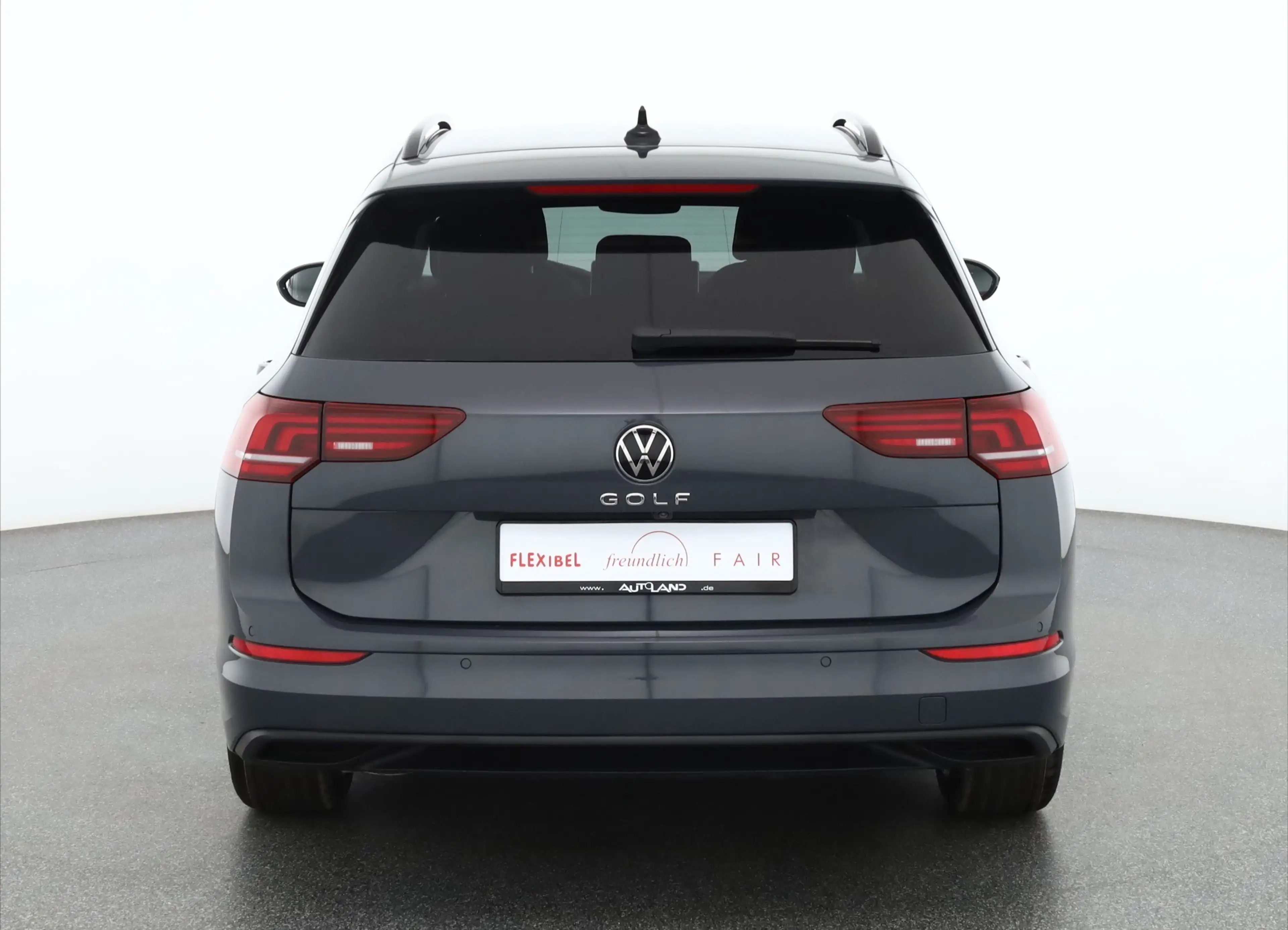 Volkswagen Golf VIII Variant 1.5 TSI LED ACC Kamera — photo 4