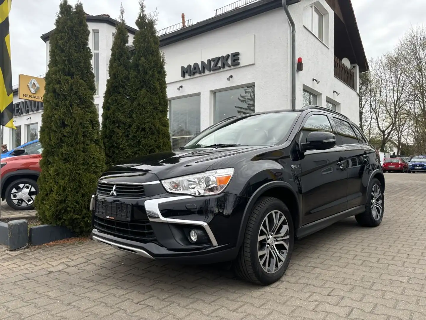 Mitsubishi ASX 1.6 2WD Diamant Edition+ Noir - 1