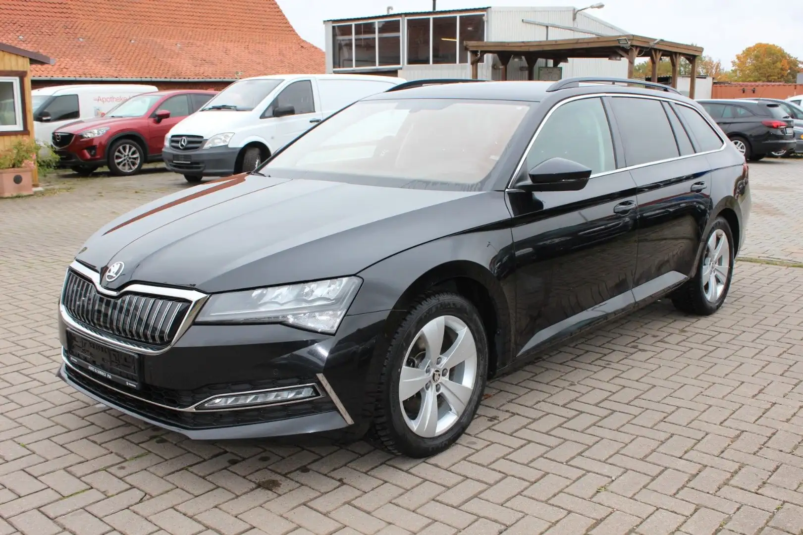 Skoda Superb Combi 1.4 TSI iV LED ACC DCC Kamera Navi Noir - 1