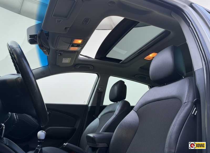 Hyundai iX35 1.6i GDI i-Catcher PANORAMADAK LEDER NAVI LED — photo 13