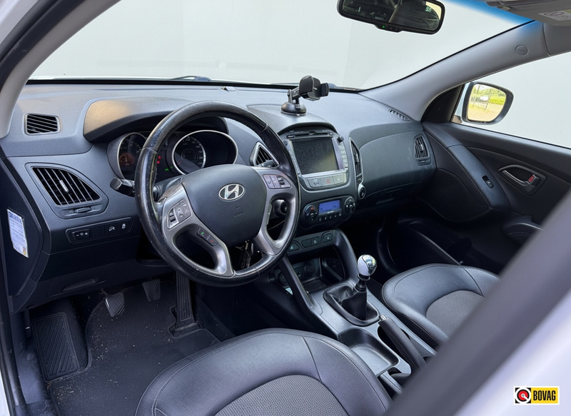 Hyundai iX35 1.6i GDI i-Catcher PANORAMADAK LEDER NAVI LED — photo 11