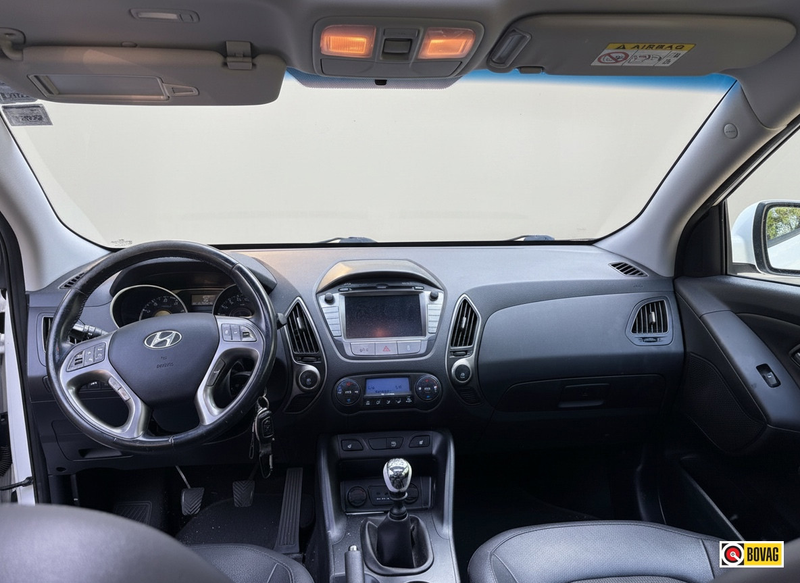 Hyundai iX35 1.6i GDI i-Catcher PANORAMADAK LEDER NAVI LED — photo 15