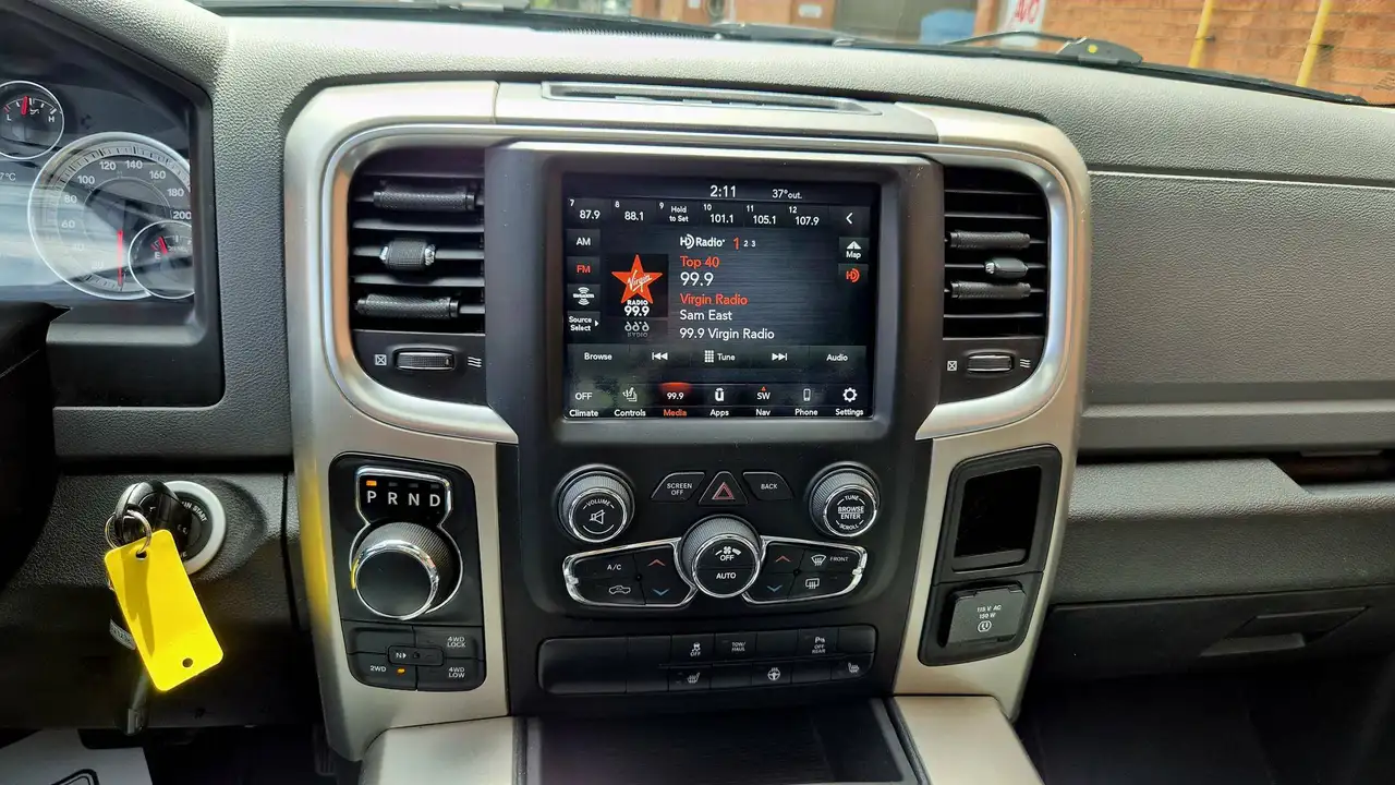 RAM 1500 снимка RAM 1500