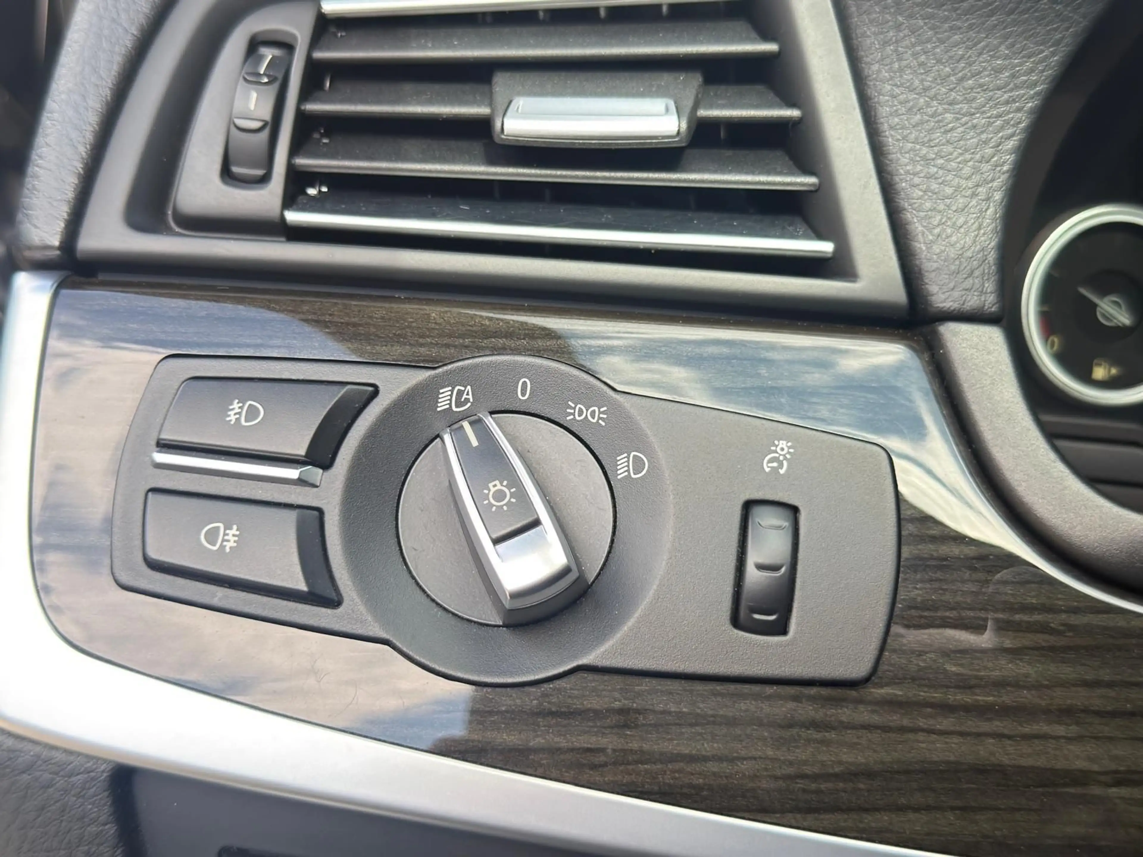 BMW 525 d xDrive*KAMERA*PANORAMA*HEAD-UP*NEU TÜV — photo 10