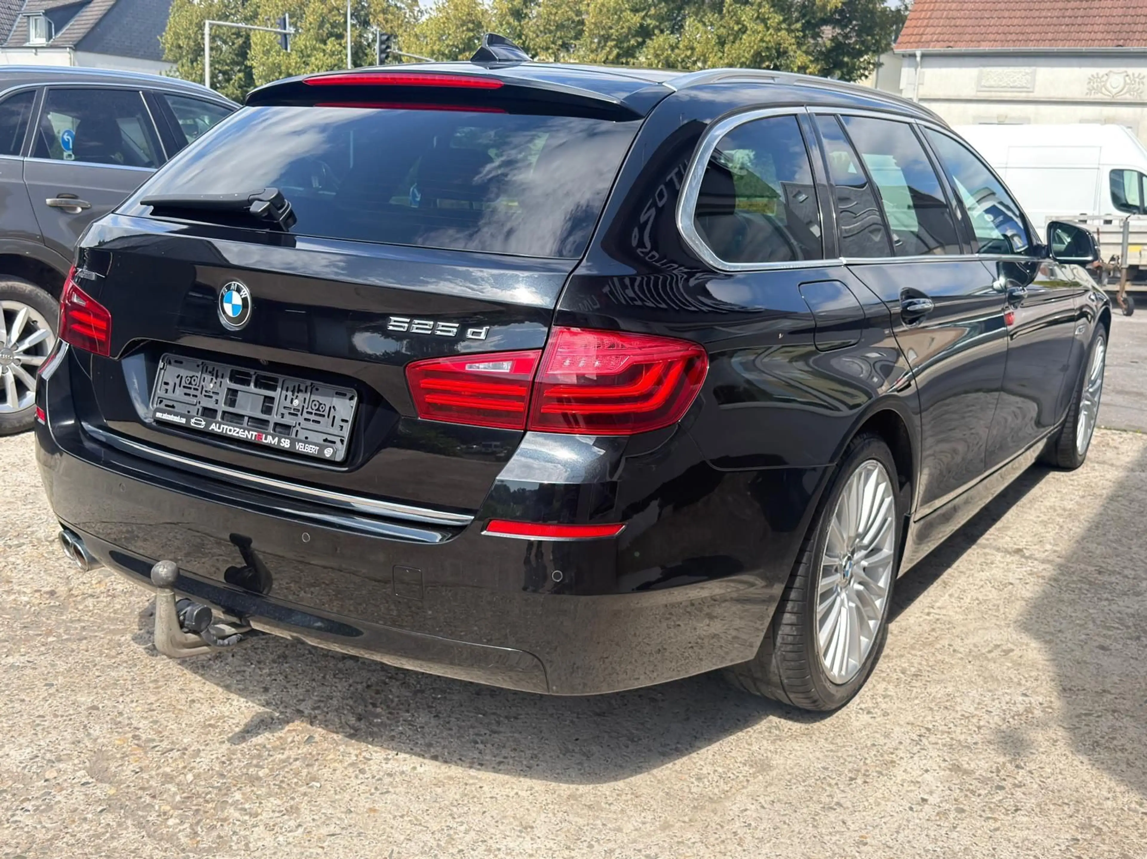 BMW 525 d xDrive*KAMERA*PANORAMA*HEAD-UP*NEU TÜV — photo 6