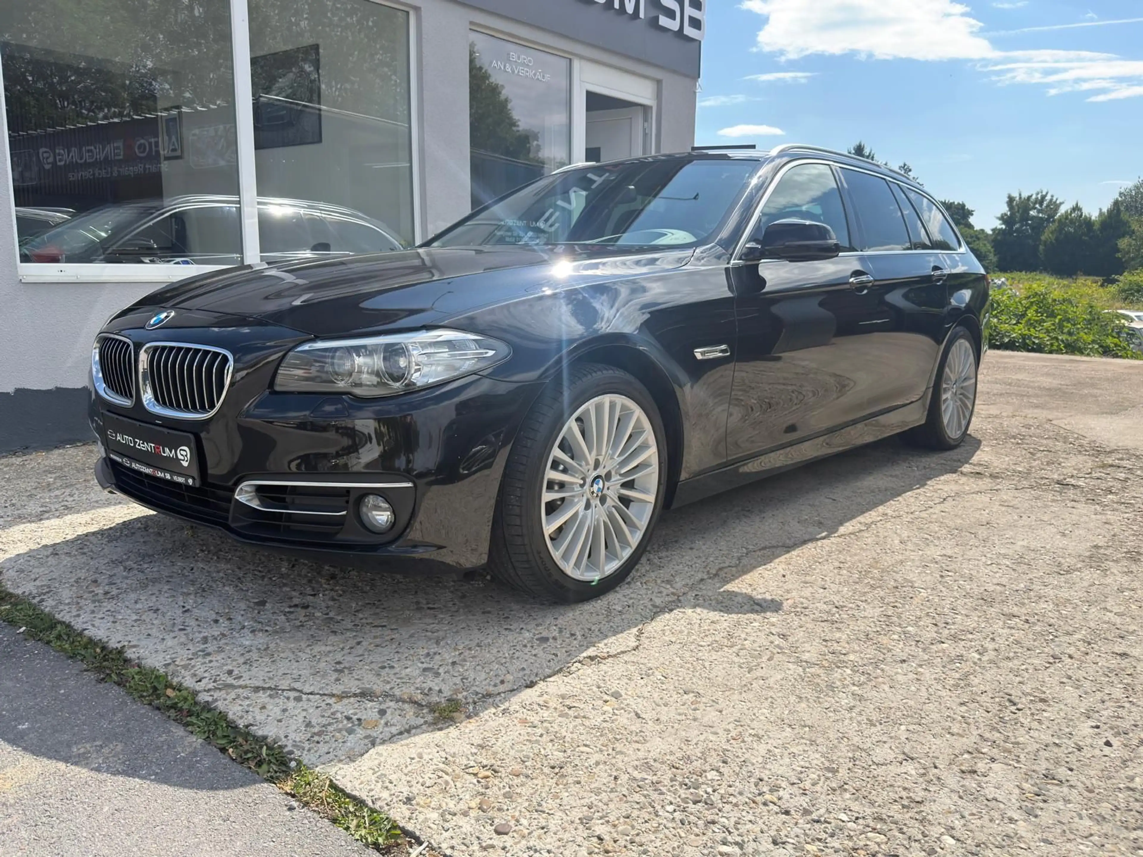 BMW 525 d xDrive*KAMERA*PANORAMA*HEAD-UP*NEU TÜV — photo 3