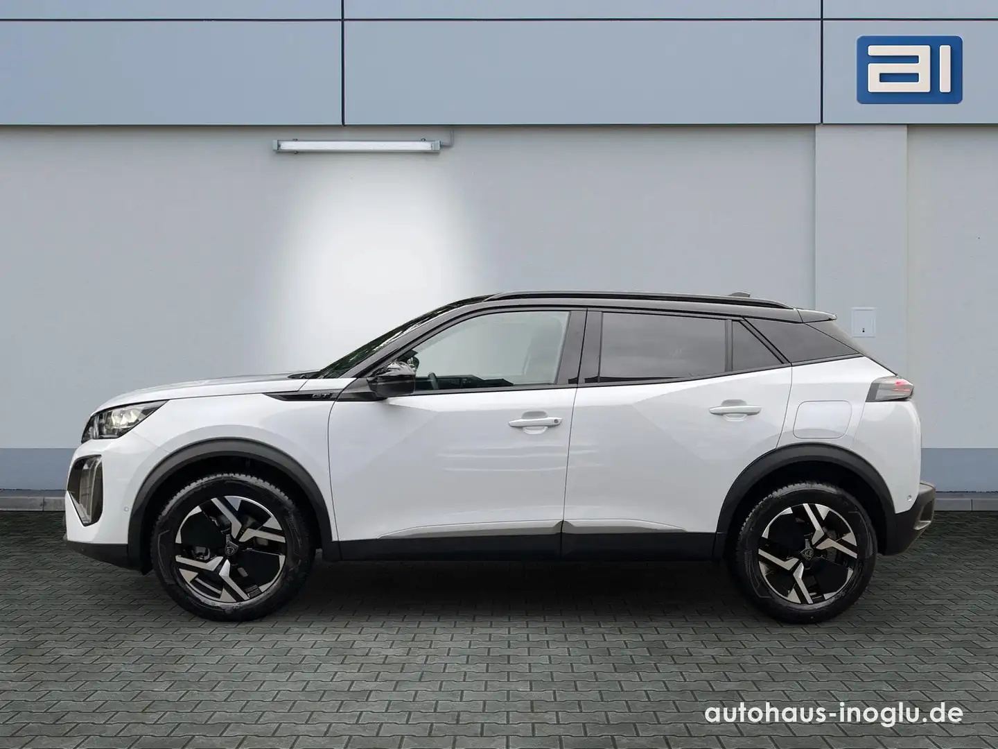 Peugeot 2008 1.2 Hybrid GT 145 e-DSC6 Navi+R-Kam+ACC+DAB Weiß - 2
