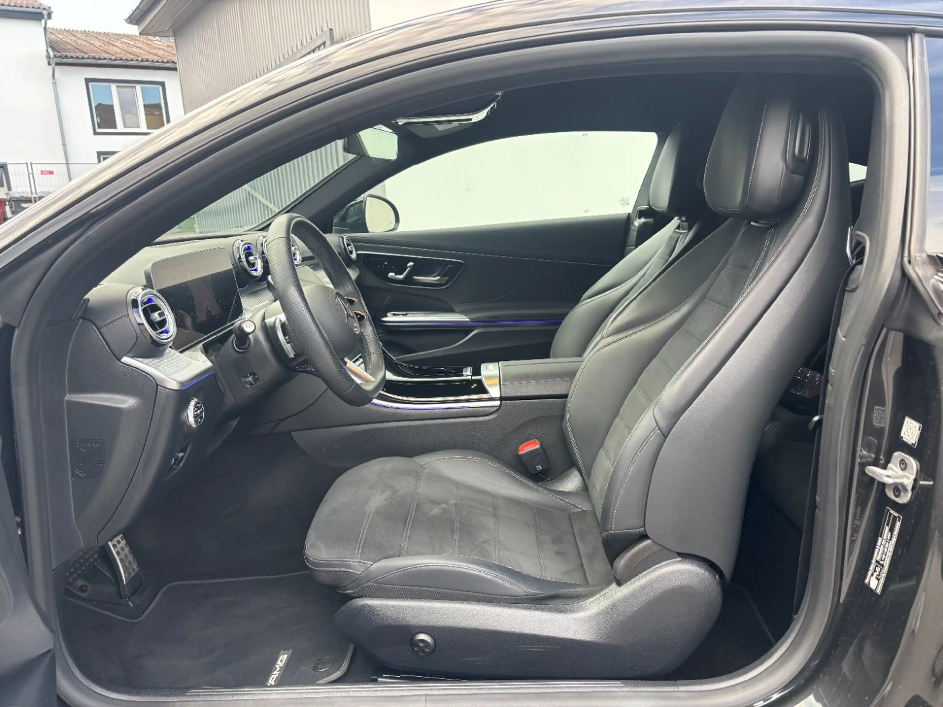 Mercedes-Benz CLE 220 d Coupé RKam Klima Shz Ambi AMG — photo 8