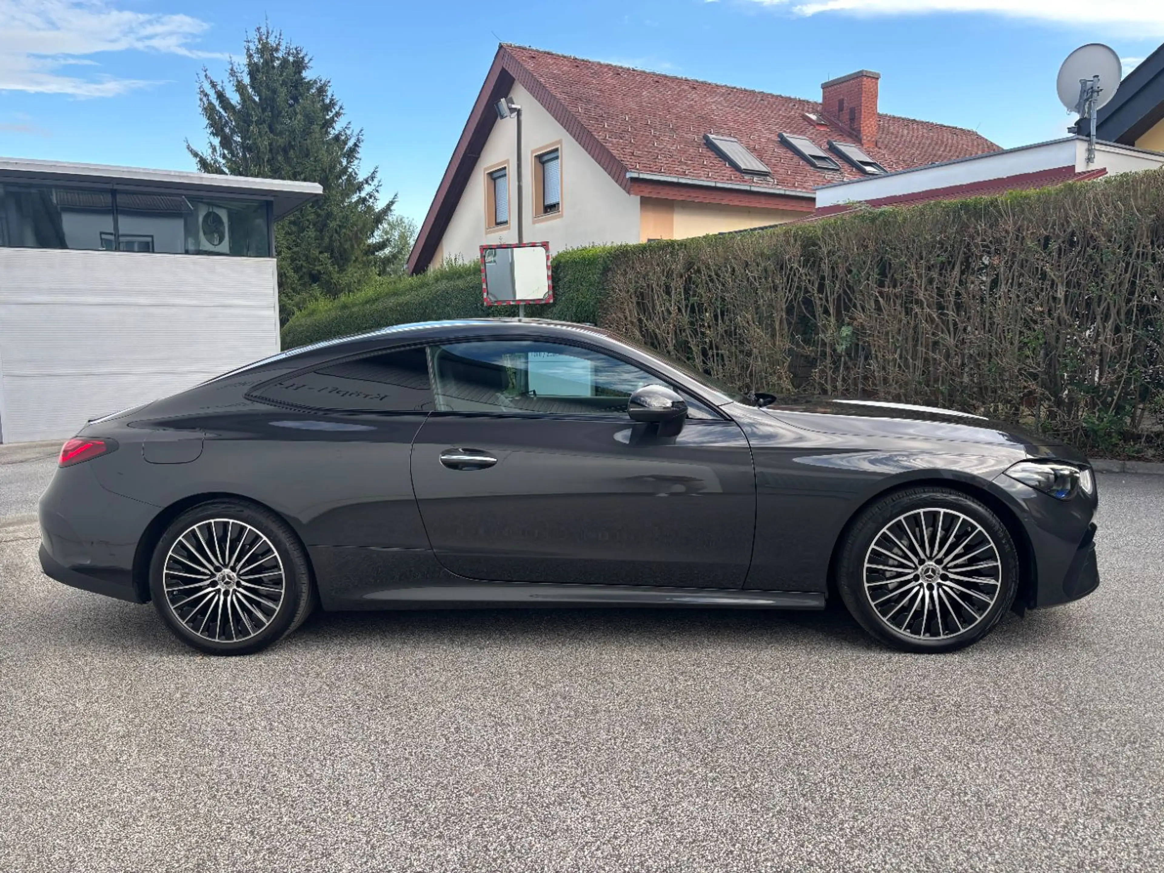 Mercedes-Benz CLE 220 d Coupé RKam Klima Shz Ambi AMG — photo 4