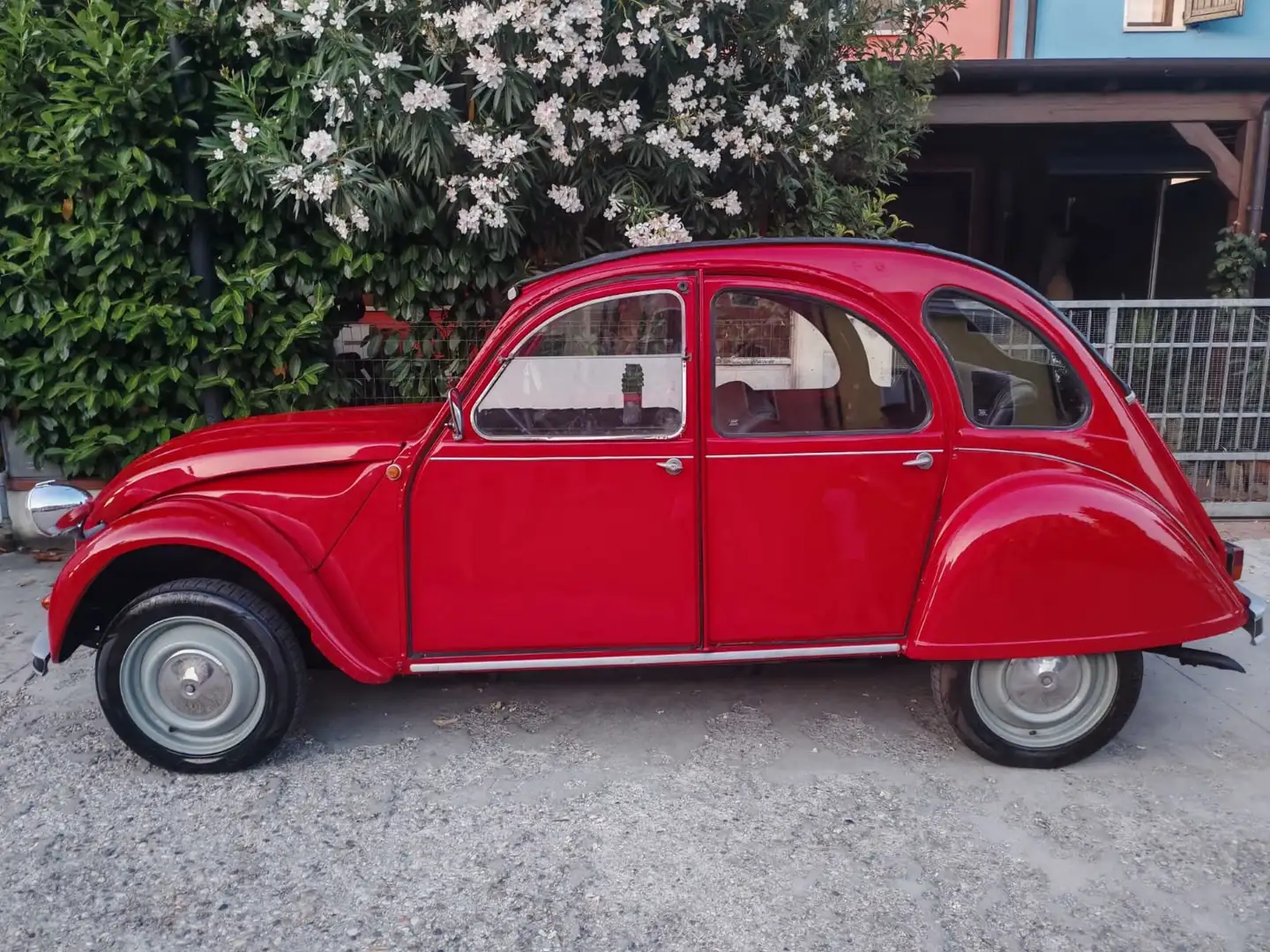 Citroen 2CV Rosso - 2