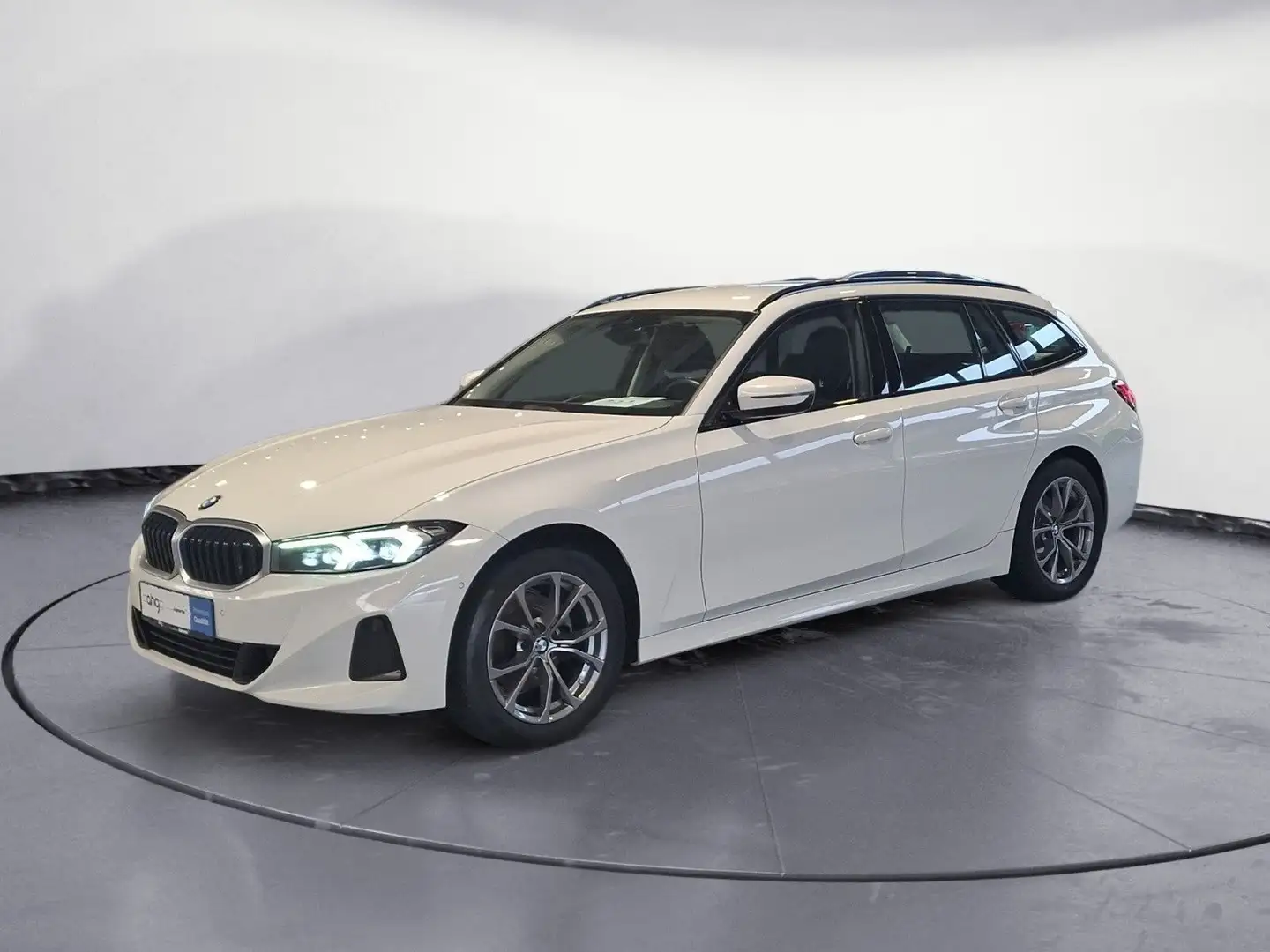 BMW 320 d xDrive Touring PDC Navigation Sitzheizung Weiß - 2