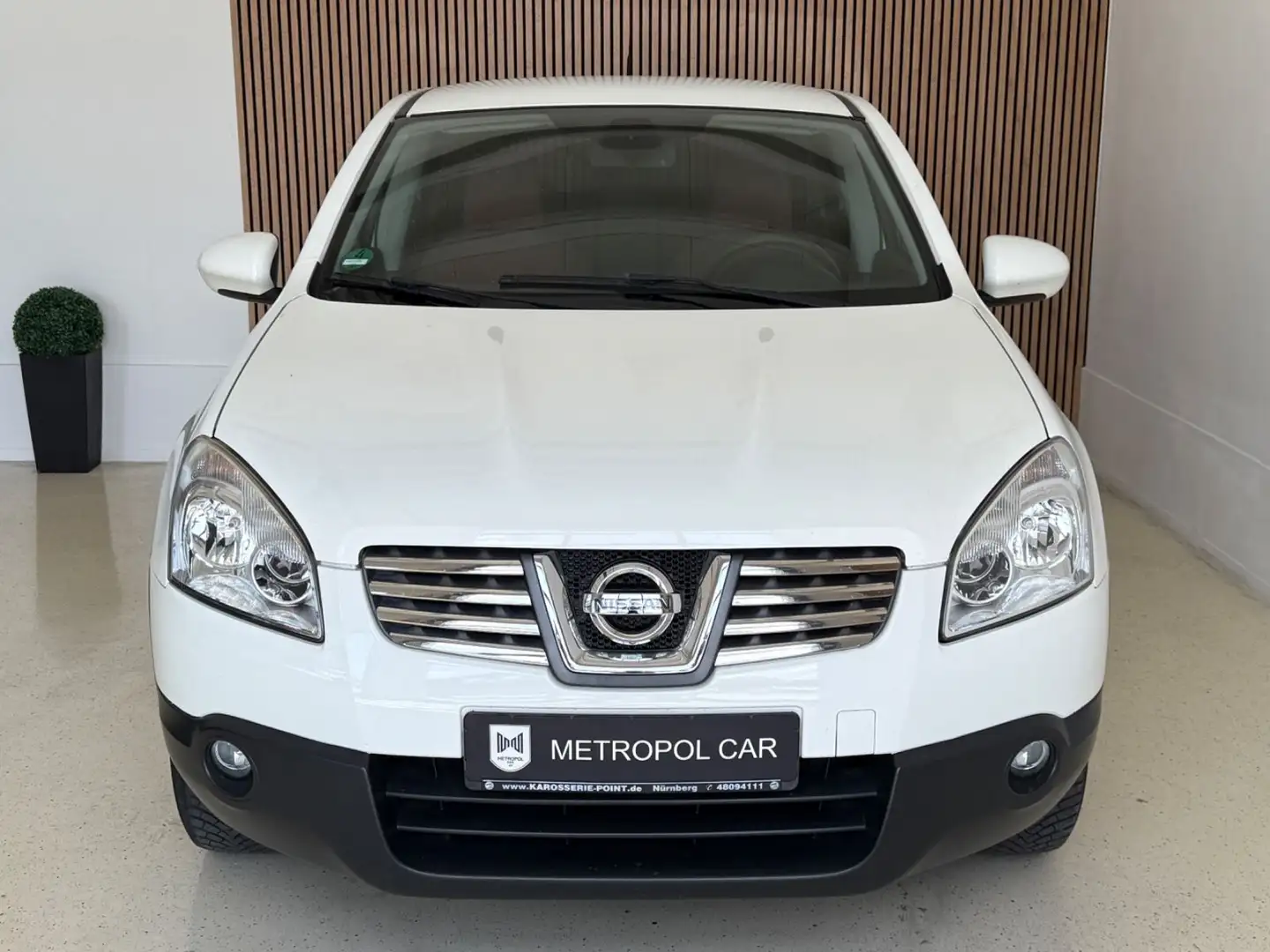 Nissan Qashqai Acenta 2.0 TEMP/KLIMA/ALU/TÜV 02.2027 Weiß - 2