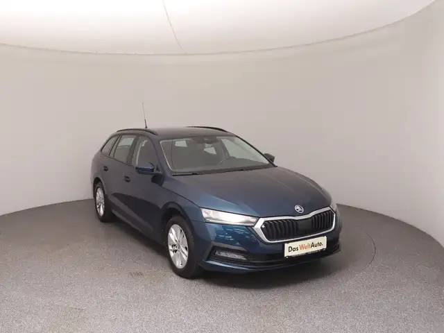 Skoda Octavia view 2