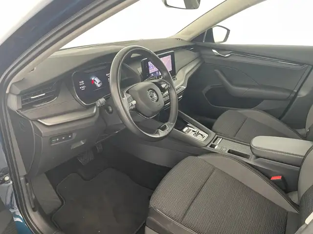 Skoda Octavia view 8