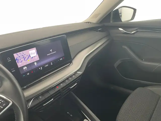 Skoda Octavia view 9