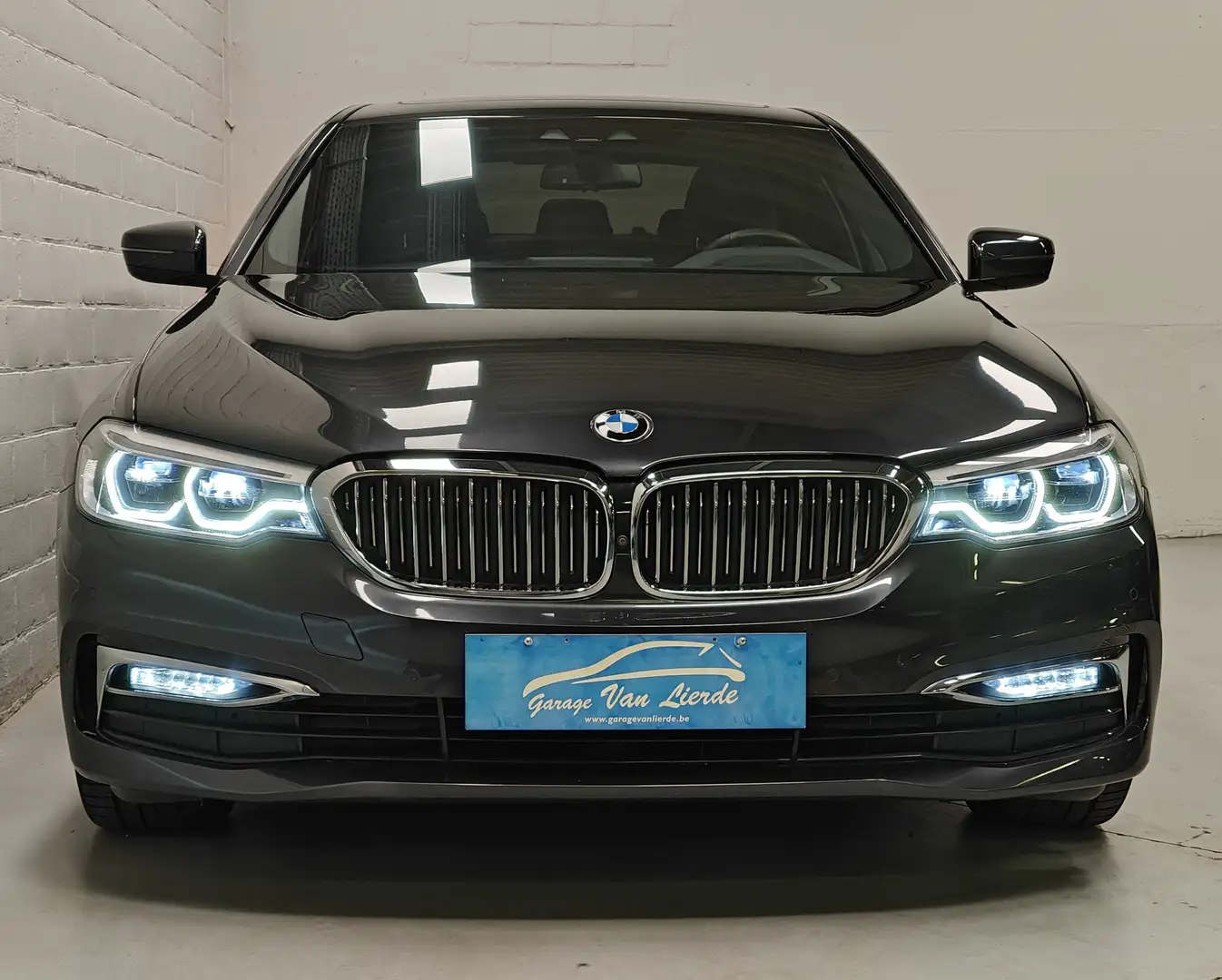 BMW 530 i Aut. Luxury Line - Pano schuifdak -Apple Carplay Gris - 2
