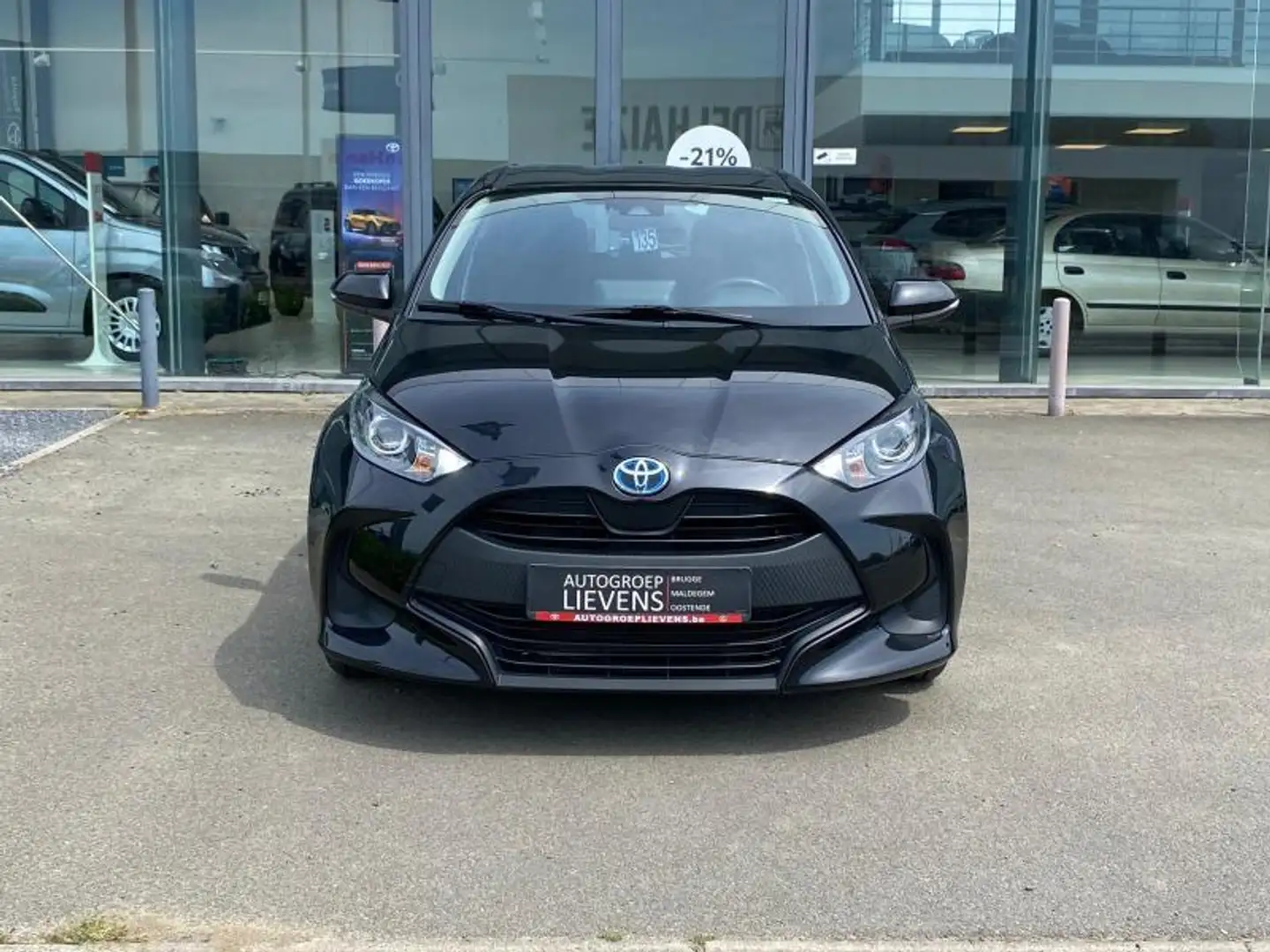 Toyota Yaris Dynamic 1.5HYB CVY Zwart - 2