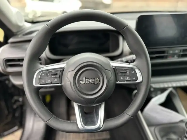 Jeep Avenger view 15