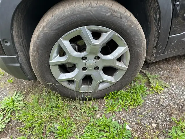 Jeep Avenger view 9