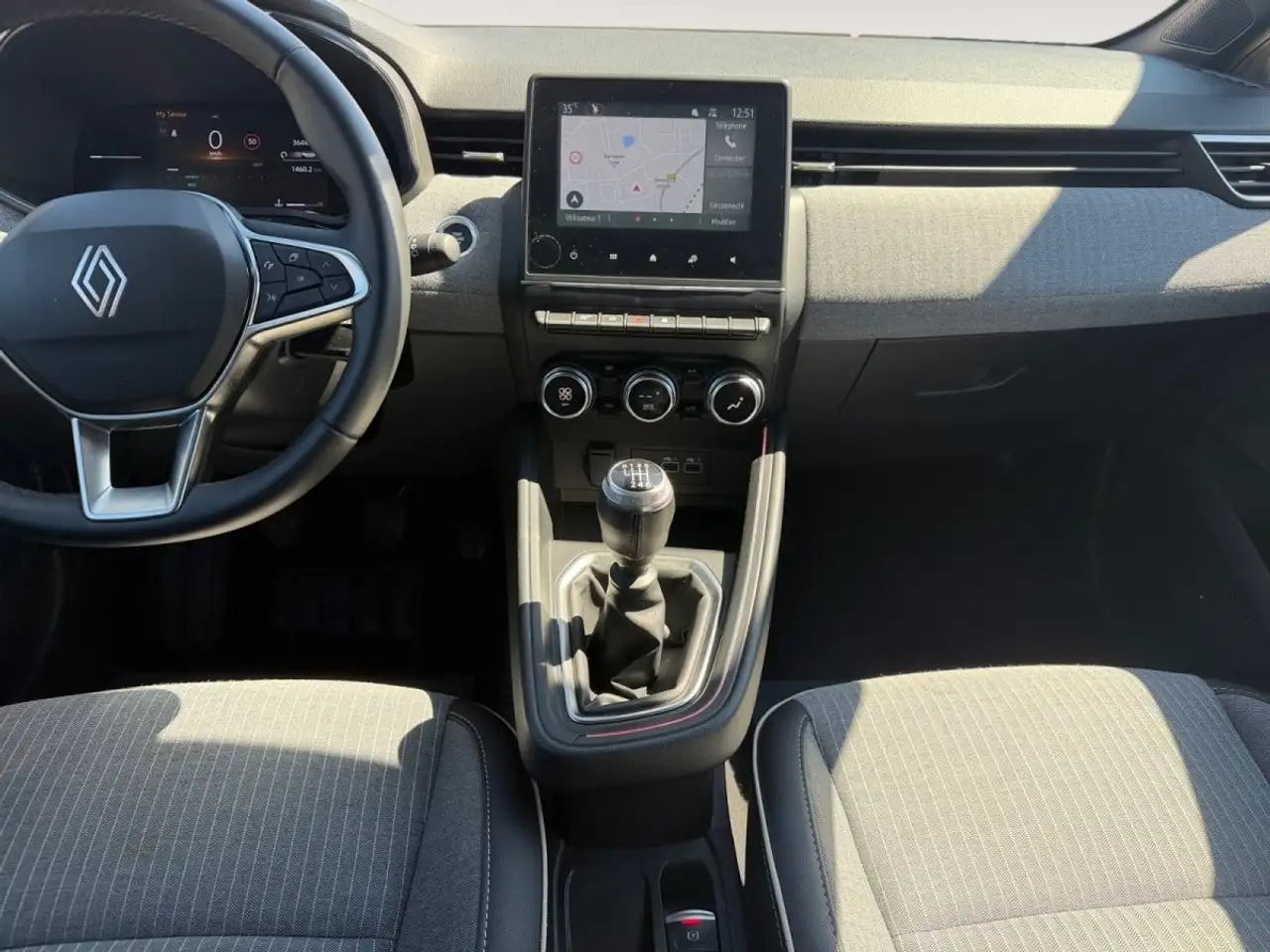 Renault Clio Citadine 5 portes — photo 14