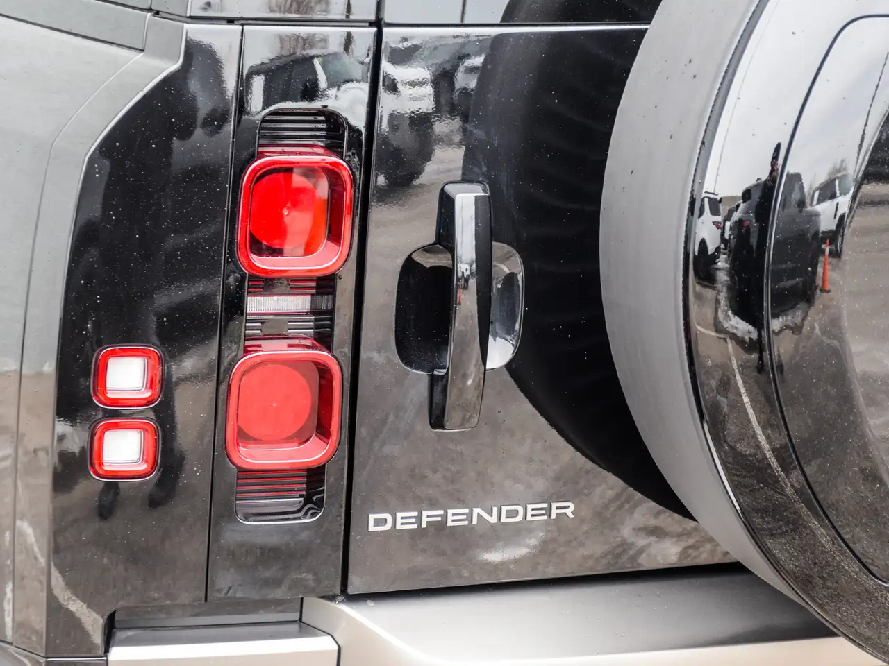 Land Rover Defender снимка Land Rover Defender
