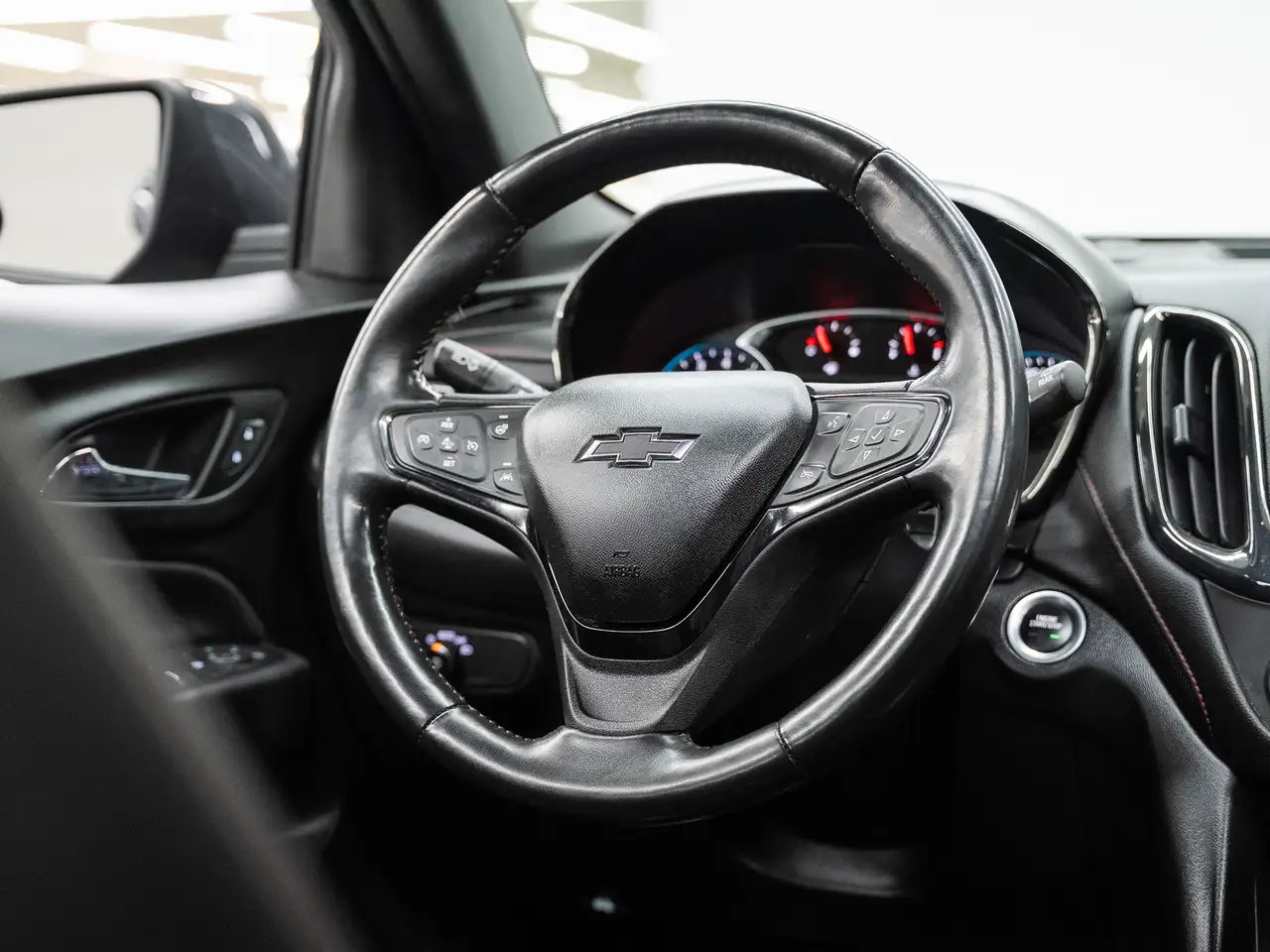 Chevrolet Equinox снимка Chevrolet Equinox