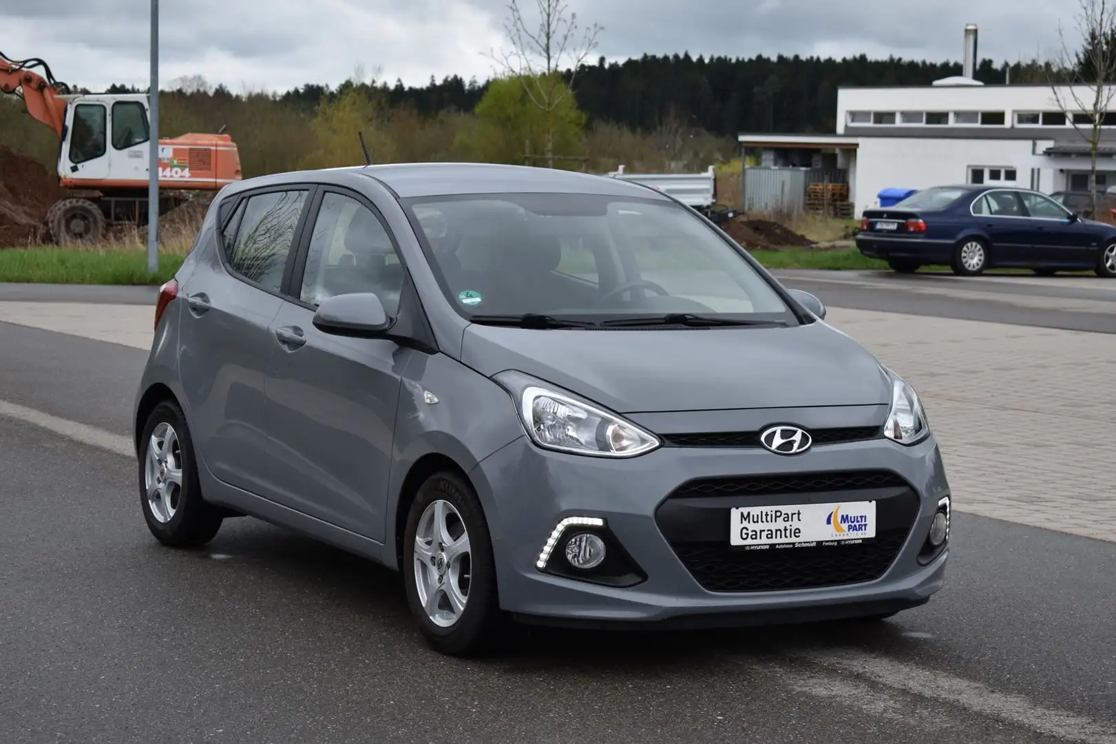 Hyundai i10 1.2*Klima*SHZ*Tempomat*Lenkradheizung Grau - 1