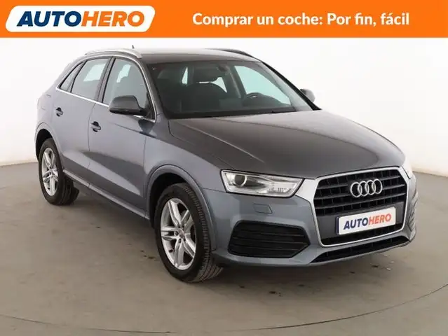 Audi Q3 view 8