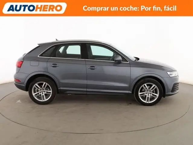 Audi Q3 view 7