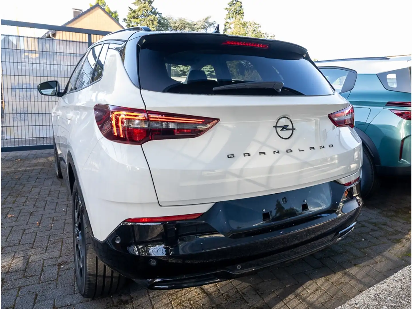 Opel Grandland GS Line 1.2 Turbo +AUT+MATRIX+RFK+SHZ+ Weiß - 2