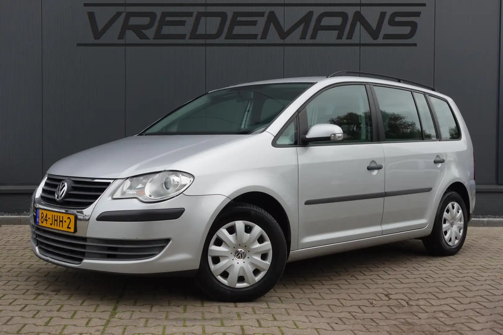Volkswagen Touran 1.4 TSI Trendline Gris - 1