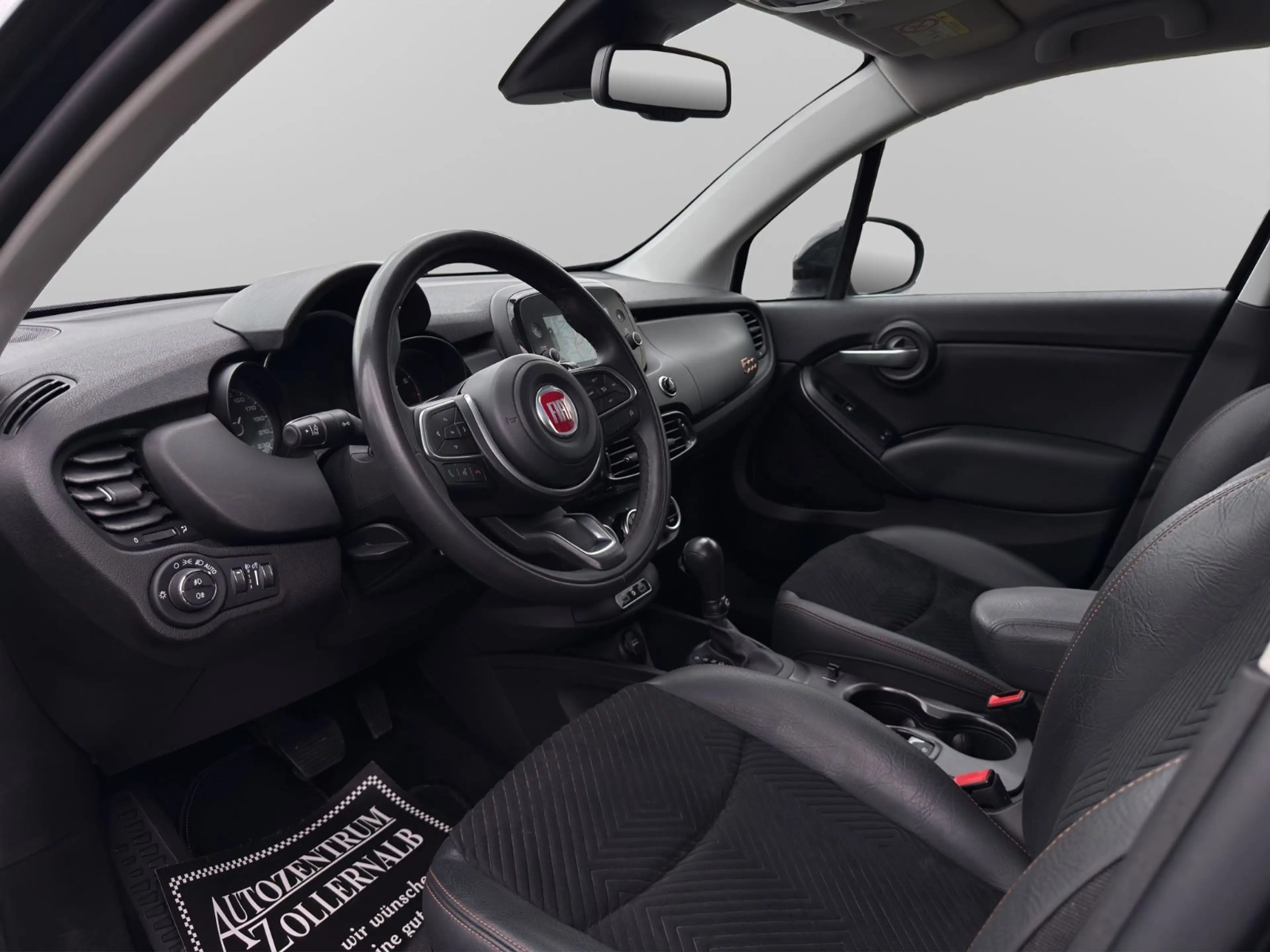 Fiat 500X 1.3 Turbo DCT City Cross *1.HAND*AHK*NAVI* — photo 10