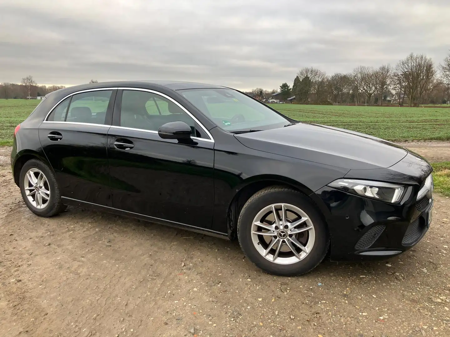 Mercedes-Benz A 200 A 200 Progressive*Display*digital*LED*Pano*Navi Schwarz - 2