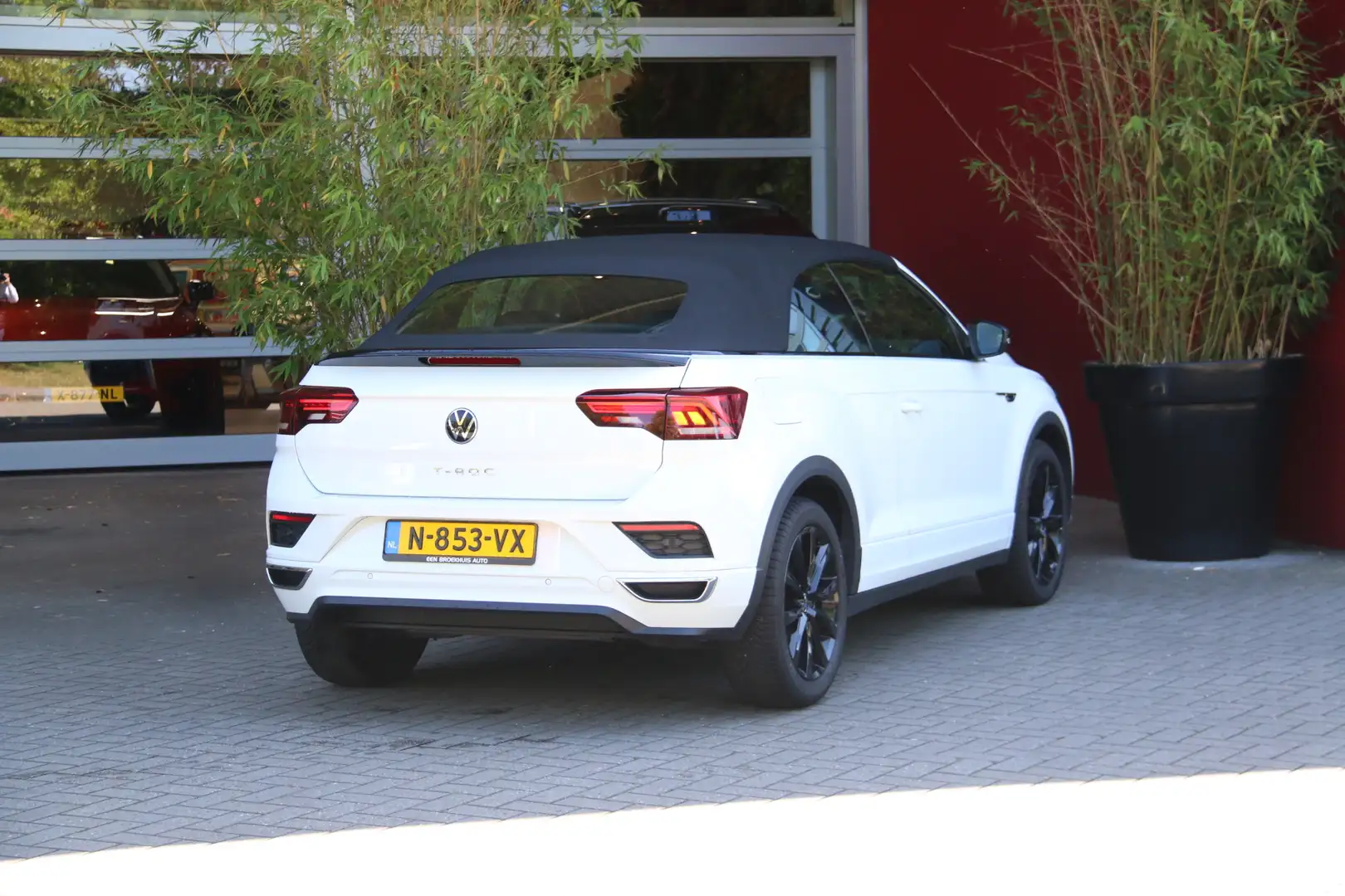 Volkswagen T-Roc Cabrio 1.5 TSI R-Line | Adaptive Cruise | Blind Sp Wit - 2