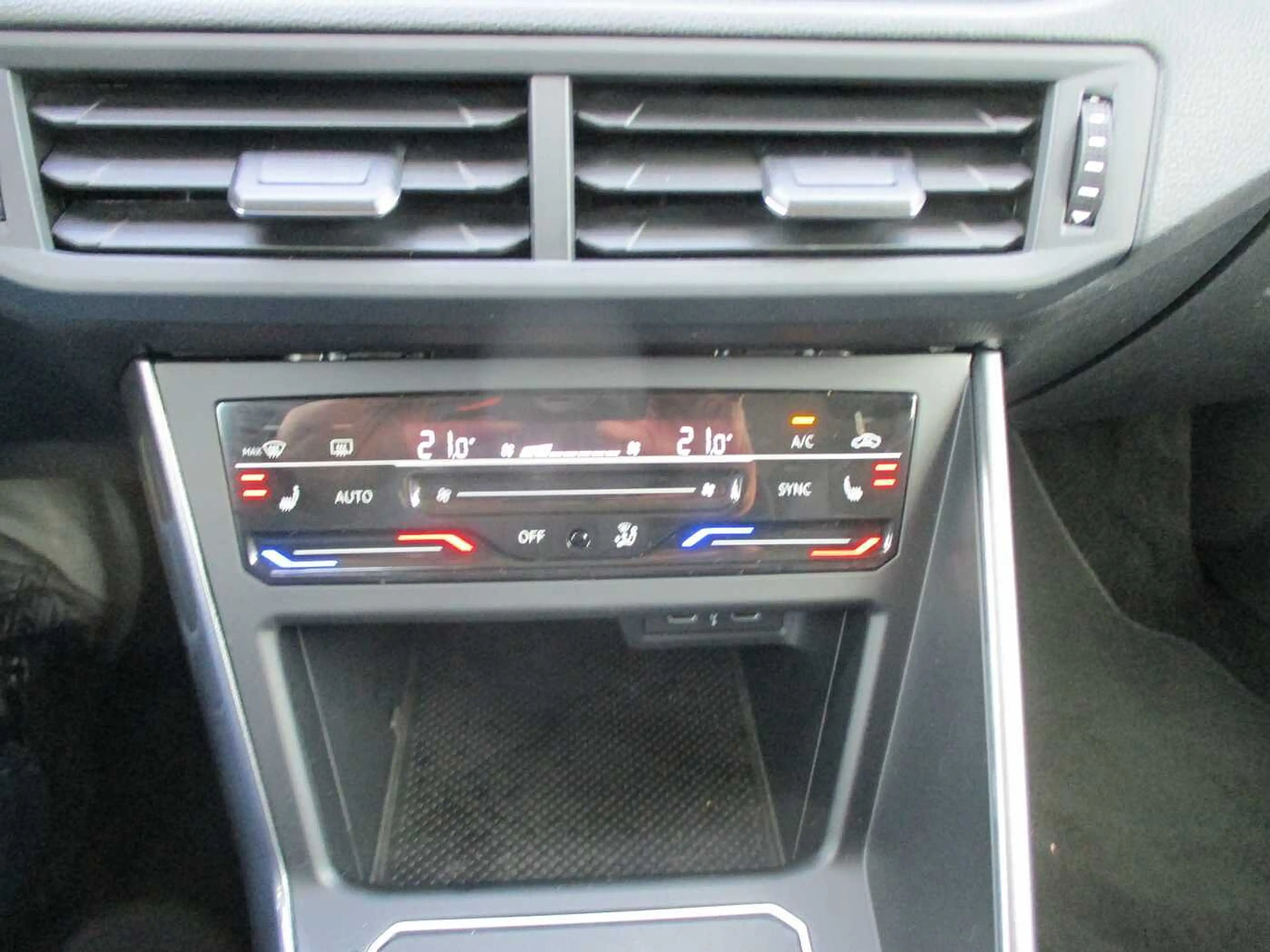 Volkswagen Taigo 1.0 TSI OPF Style — photo 11