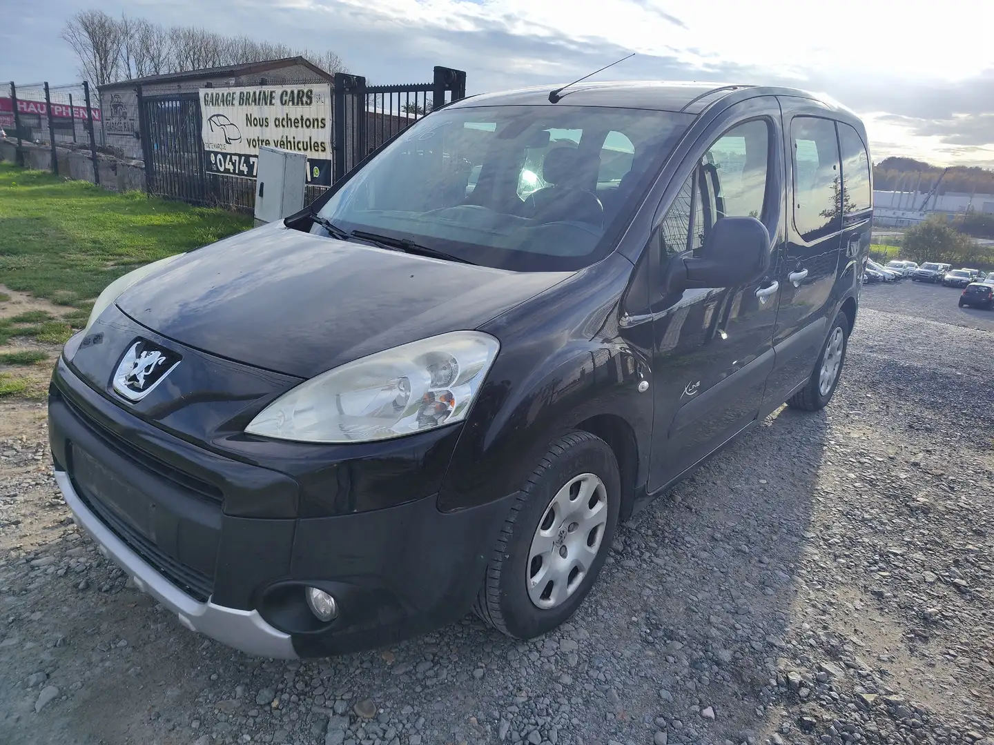 Peugeot Partner Partner Tepee 1.6 HDi X-Line FAP Zwart - 1