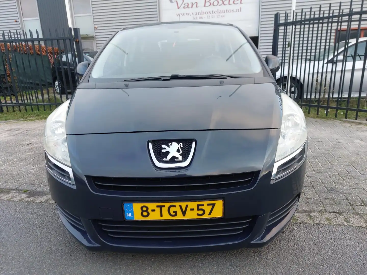 Peugeot 5008 1.6 VTi SR 5 deurs + geregelde airco Grau - 2