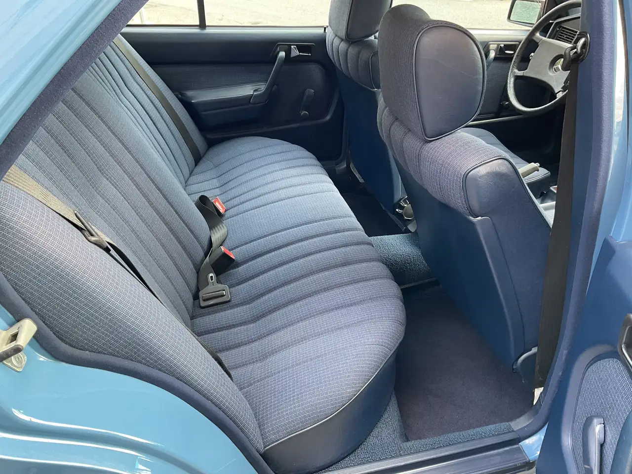 Mercedes-Benz 190, foto 12