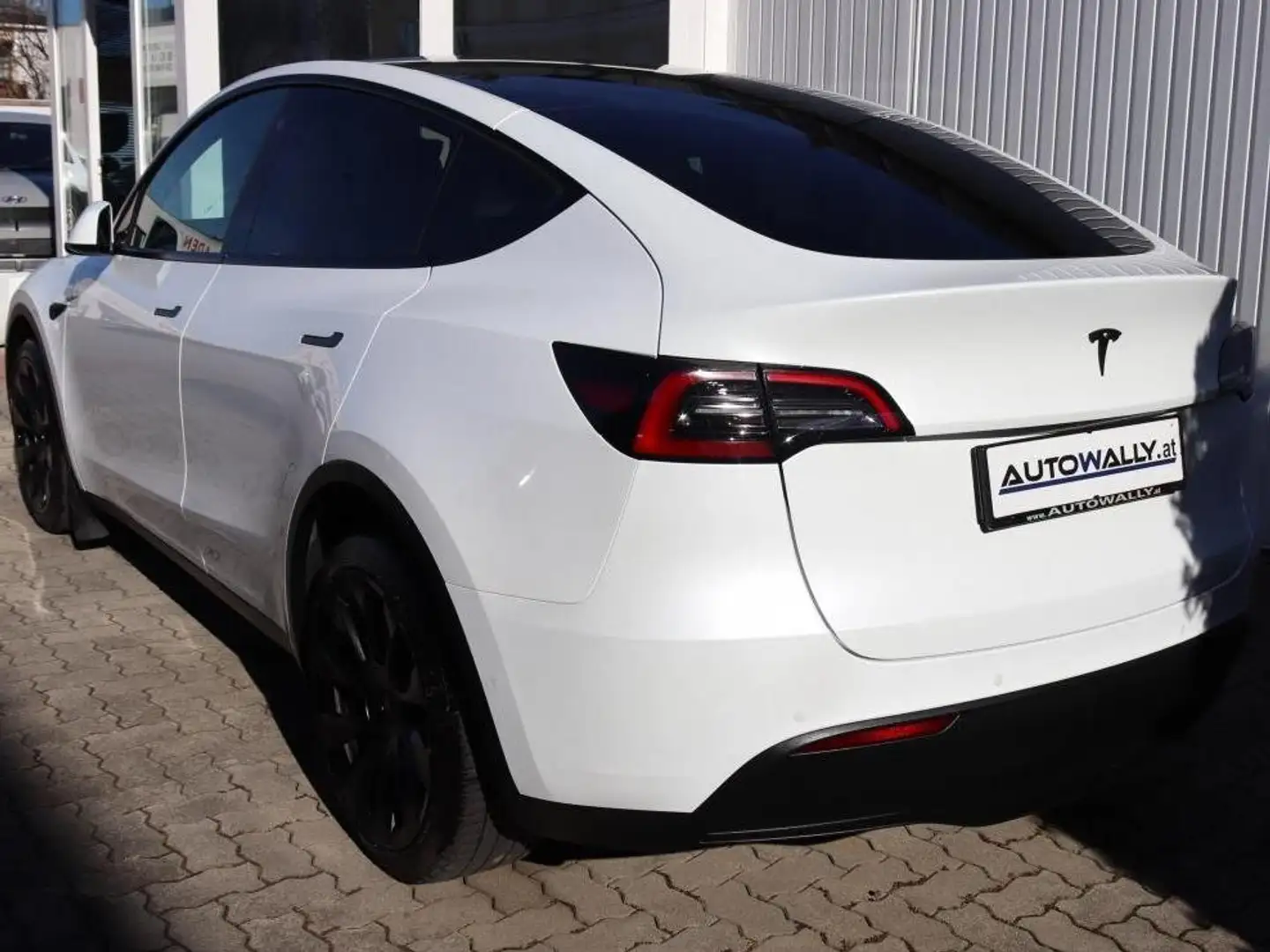 Tesla Model Y Long Range AWD 75kWh Weiß - 2
