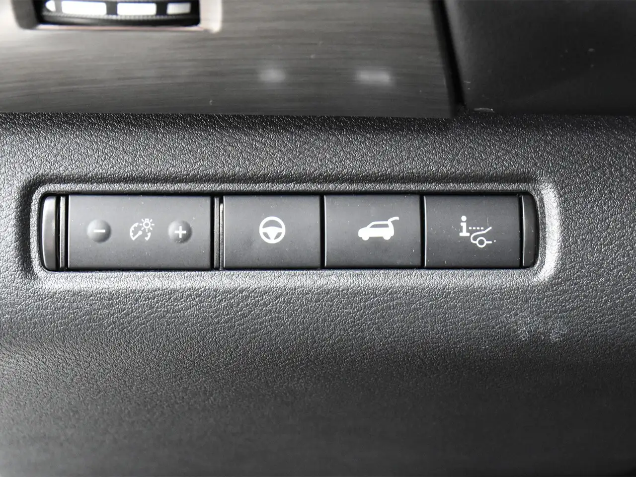 Nissan Pathfinder снимка Nissan Pathfinder